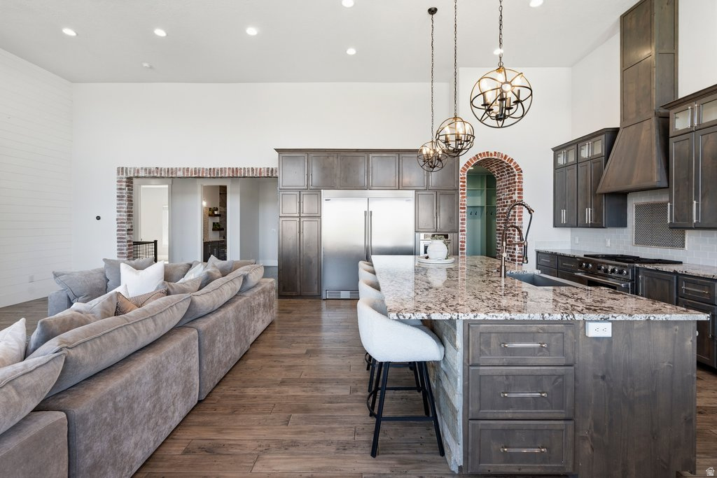 OAKRIDGE COVE - Residential