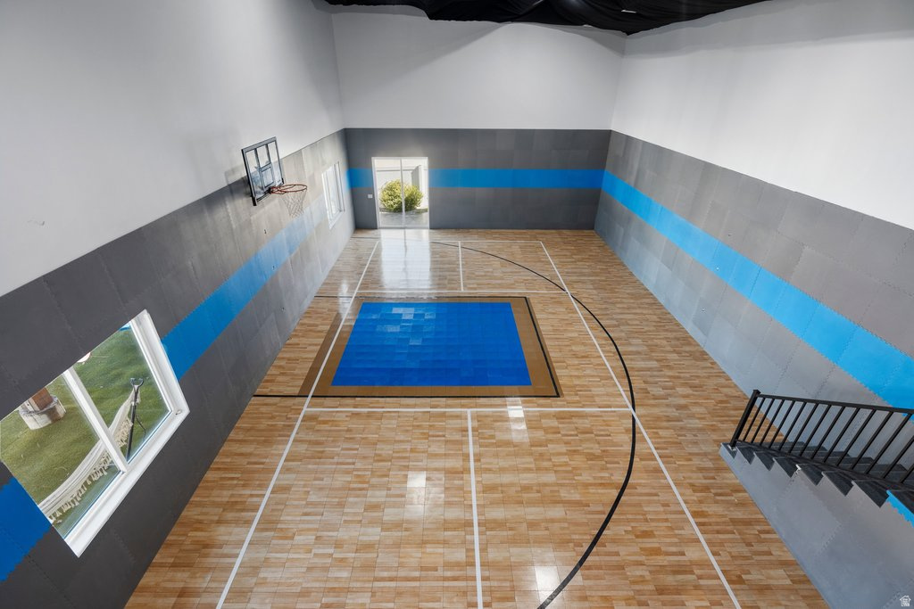 OAKRIDGE COVE - Residential