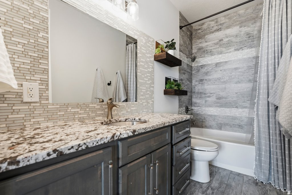 OAKRIDGE COVE - Residential