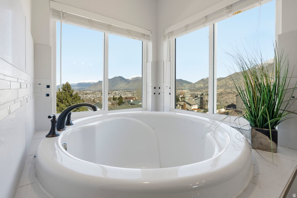 OAKRIDGE COVE - Residential