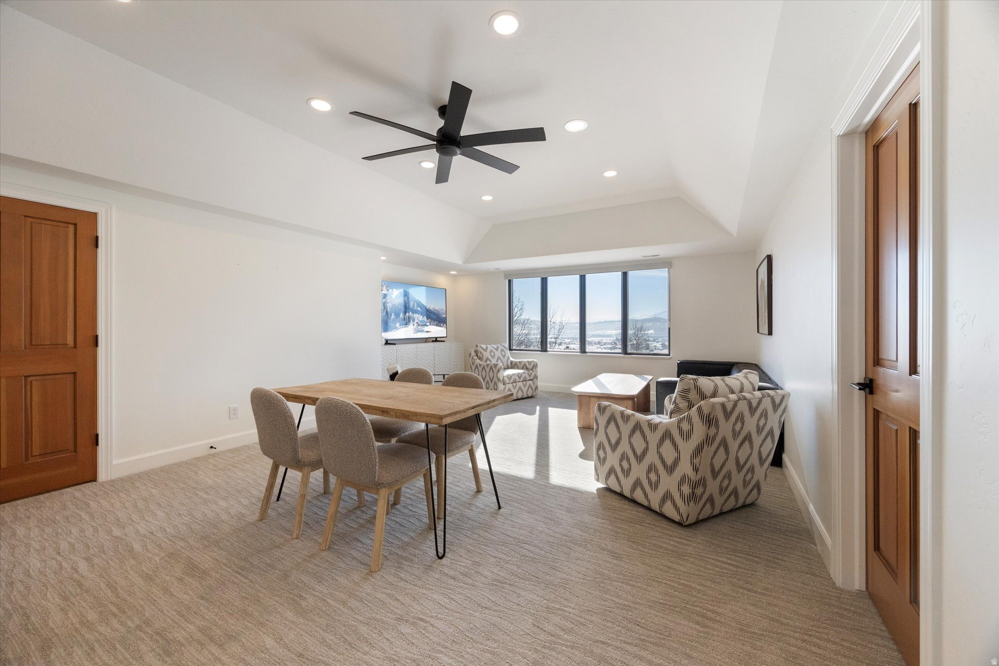 TRAPPERS RIDGE - Residential