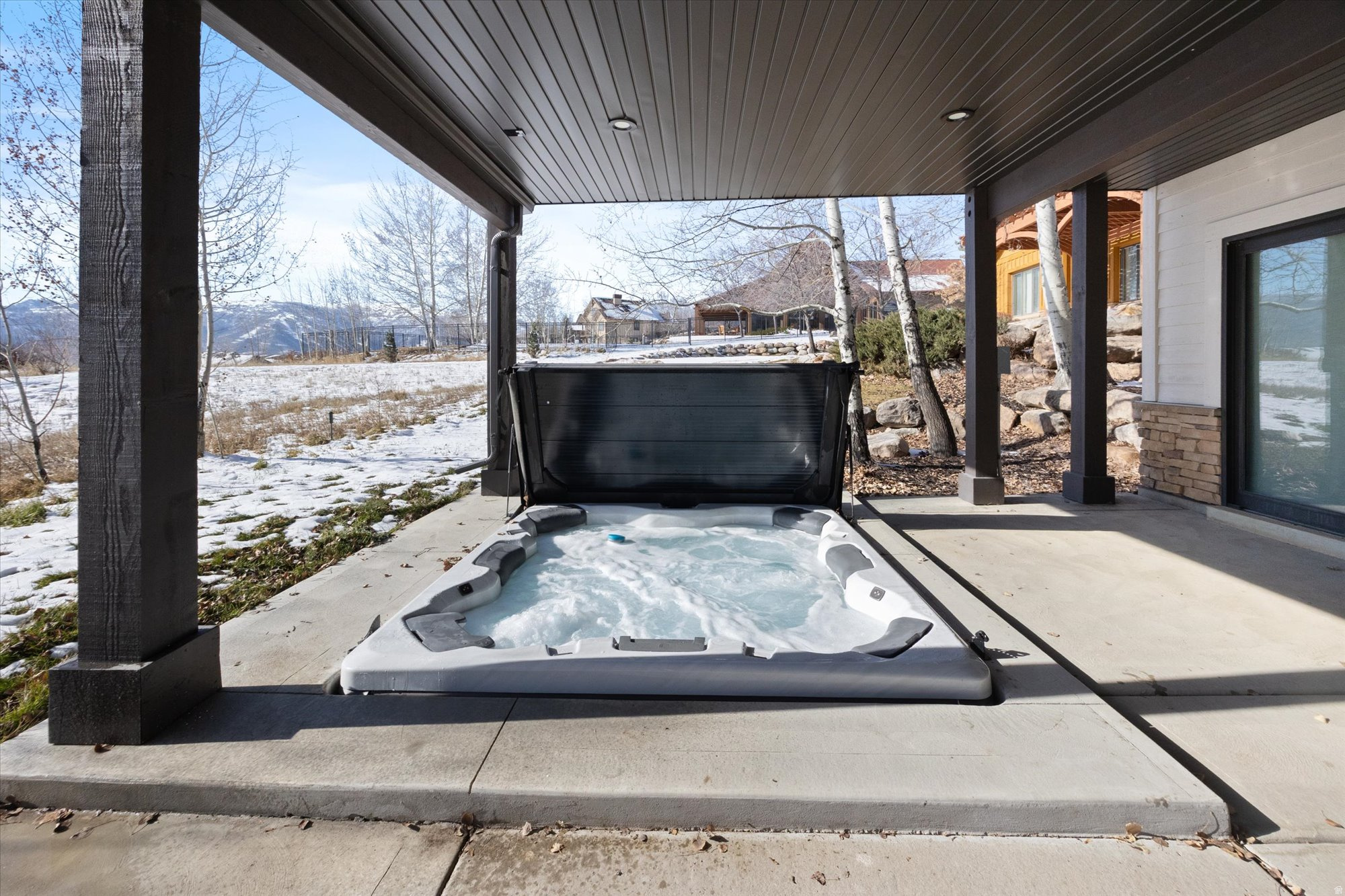 TRAPPERS RIDGE - Residential