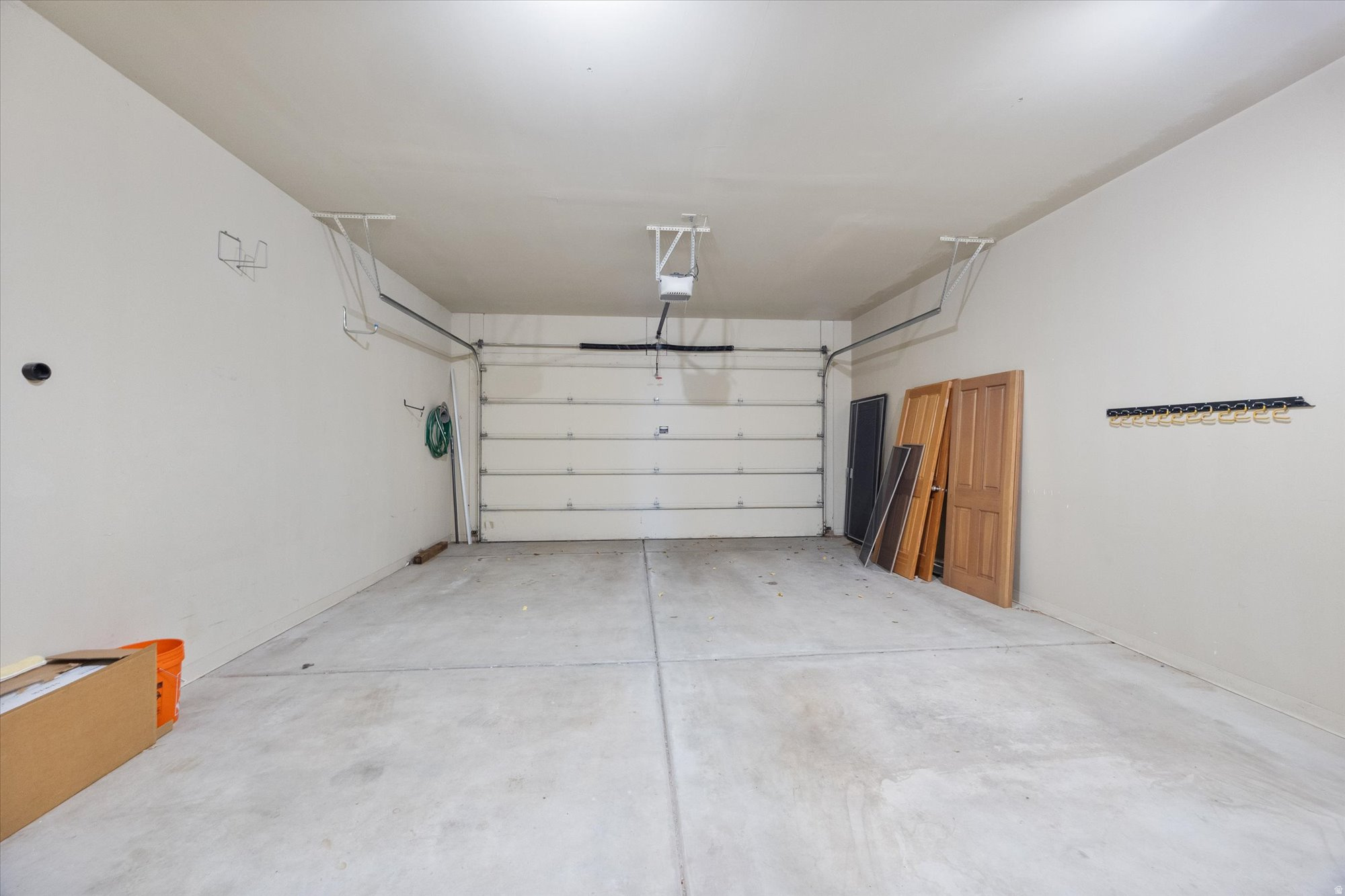 TRAPPERS RIDGE - Residential