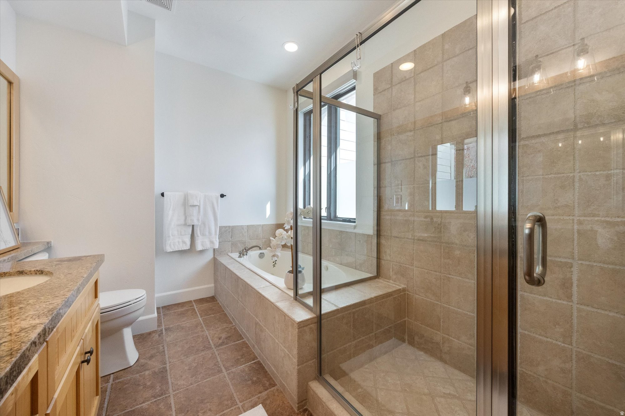 TRAPPERS RIDGE - Residential