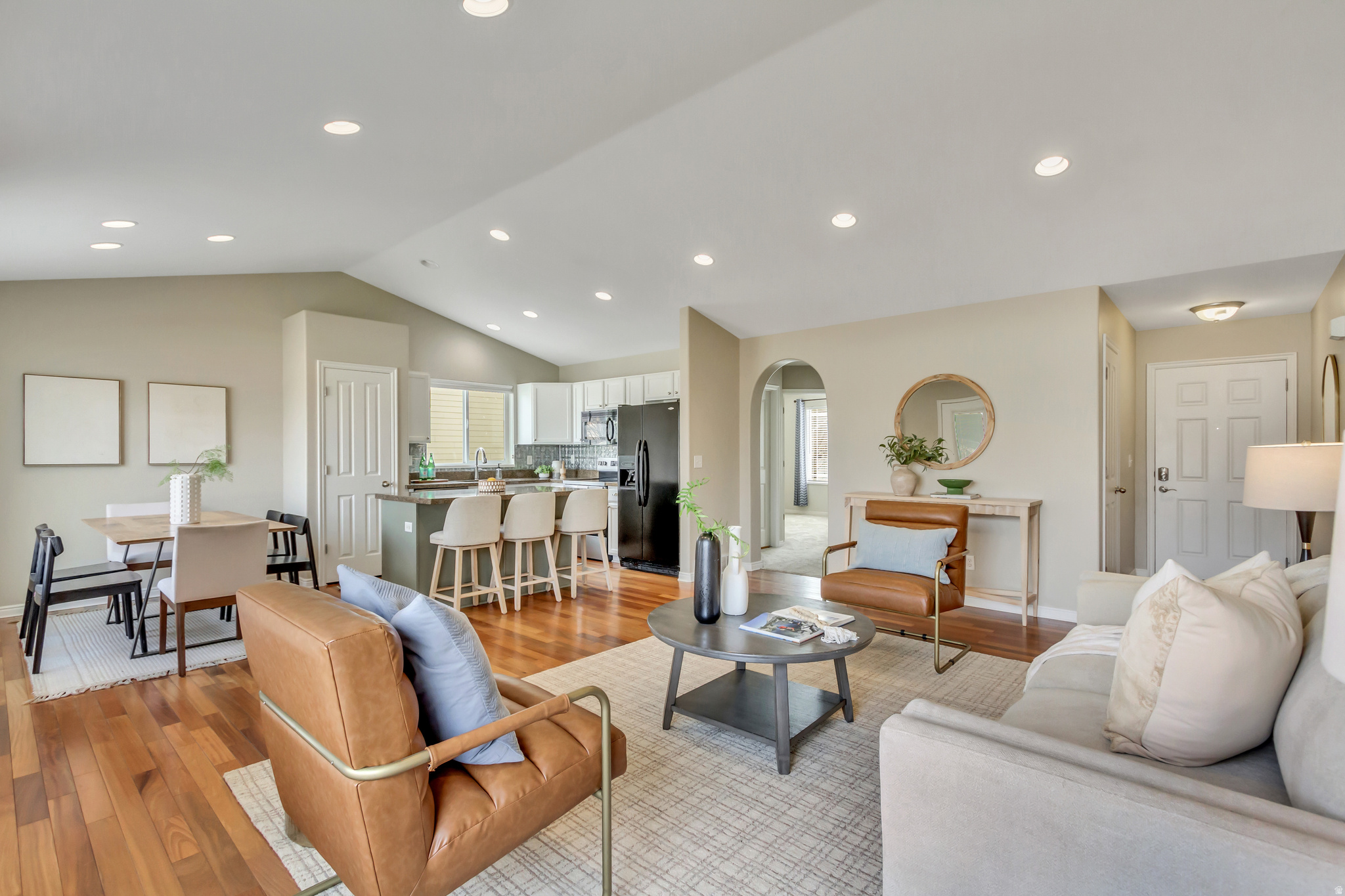 2172 W RIFLEMAN DR N