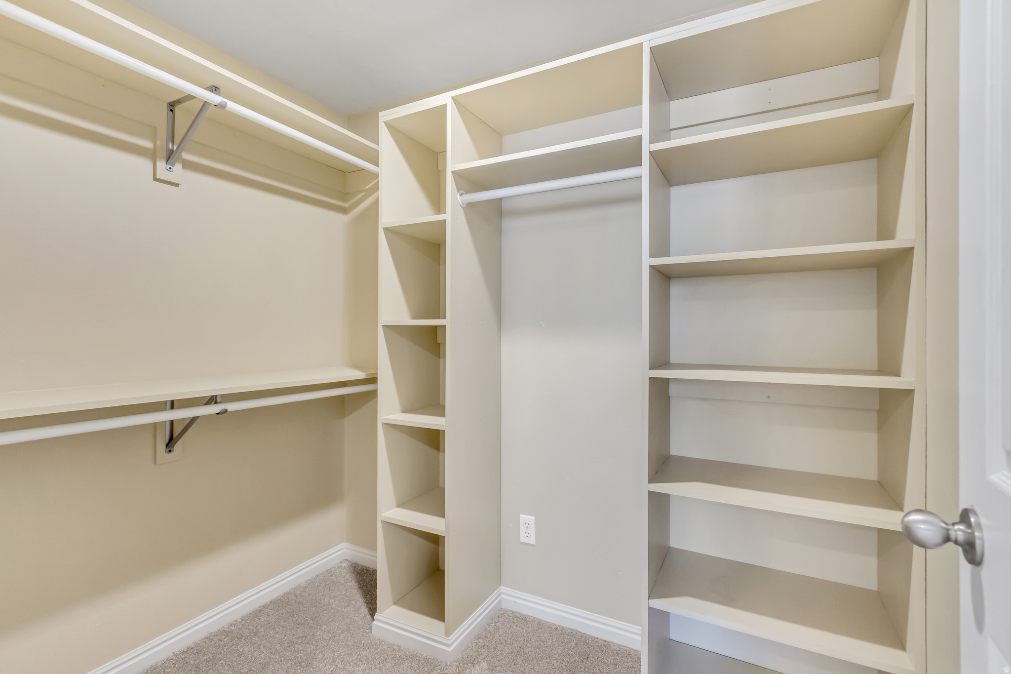 HUNTERS CREEK - Residential