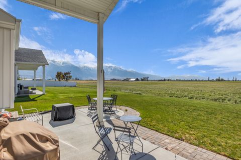 Tiny photo for 1092 E 250 S, Tremonton, UT 84337 (MLS # 2154266)