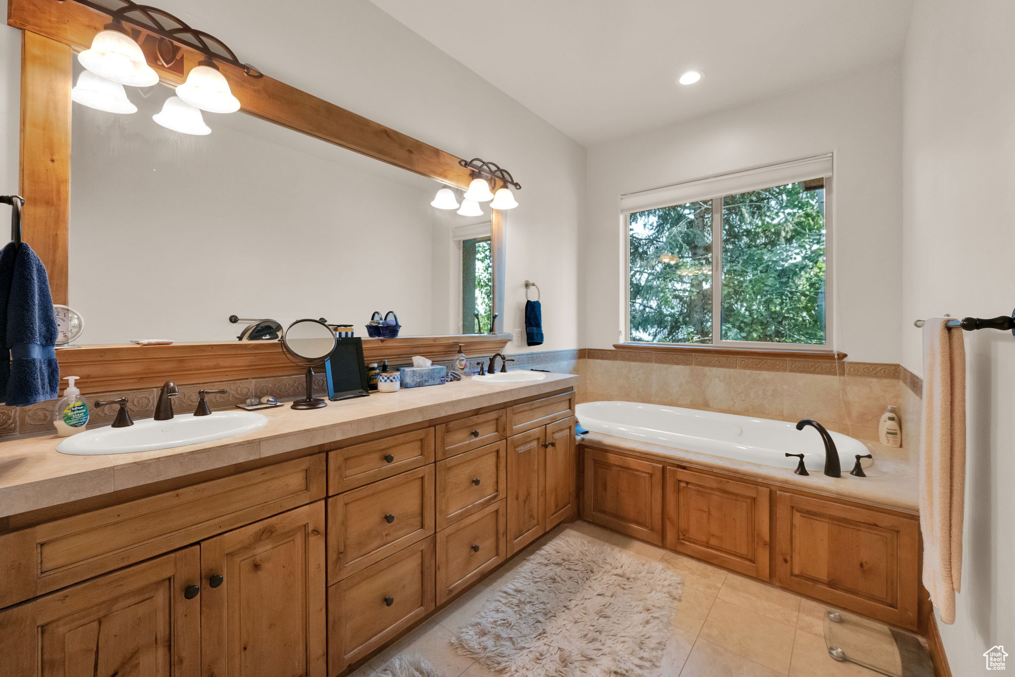 TURNBERRY WOODS - Residential