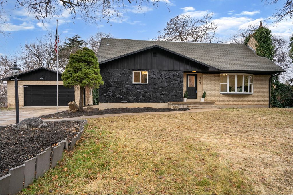 Photo of 399 S STIRLING DR E, Fruit Heights, UT 84037 (MLS # 2135780)