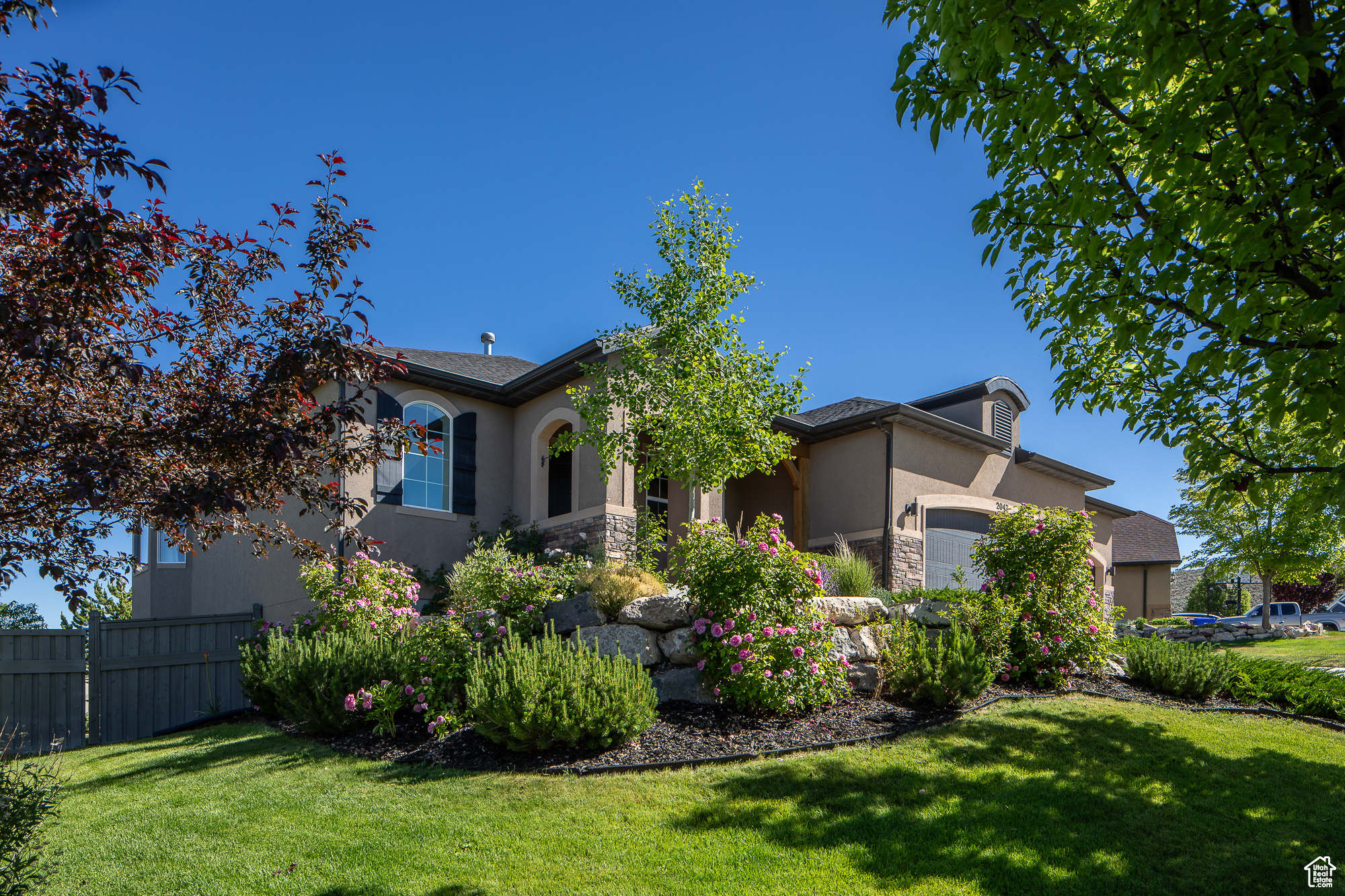 LONE TREE AT CIRCLE FIVE RANCH - Residential