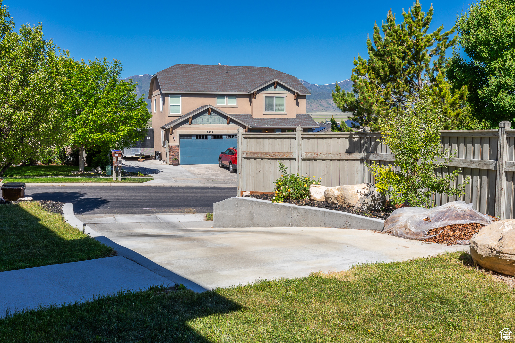 LONE TREE AT CIRCLE FIVE RANCH - Residential