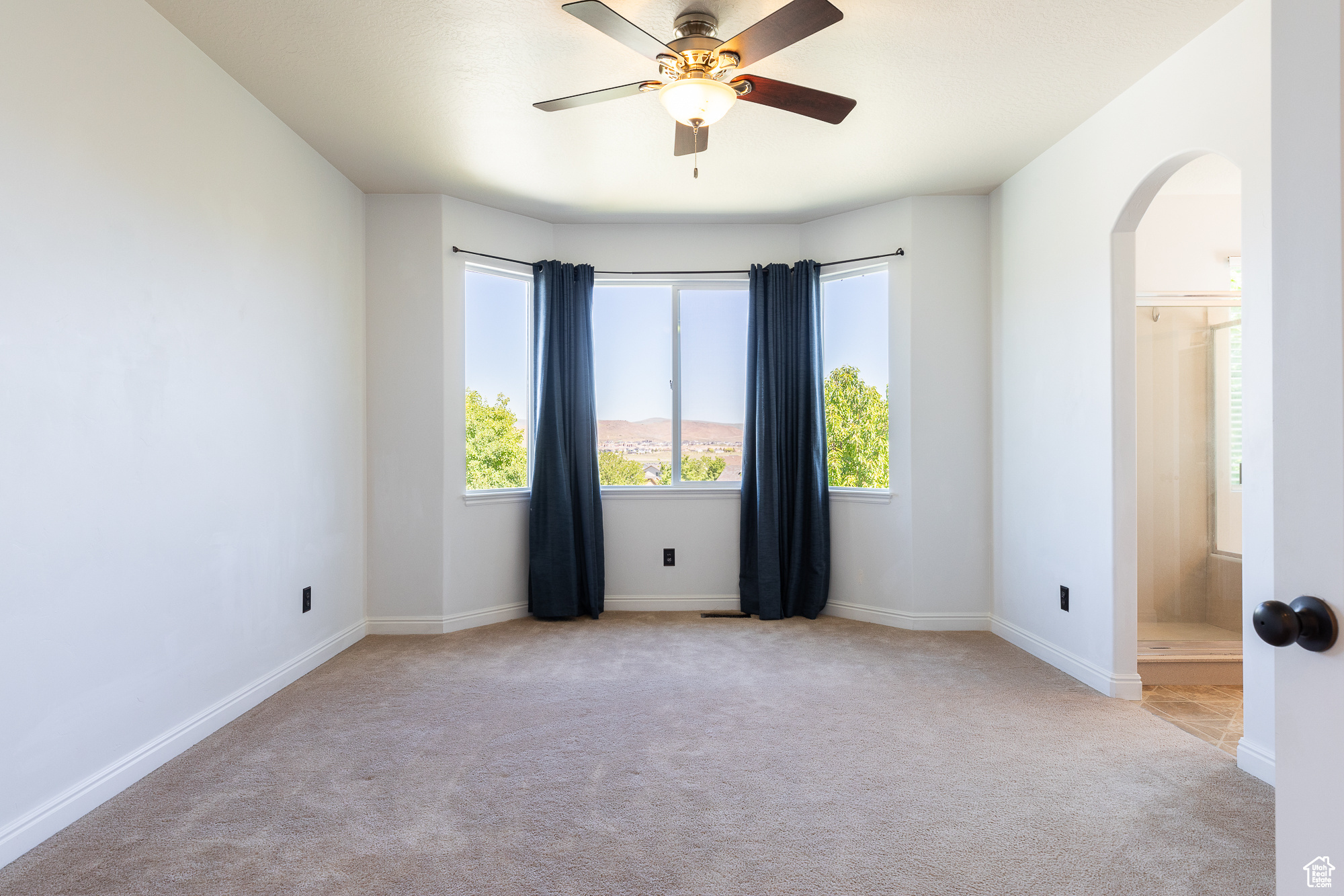 LONE TREE AT CIRCLE FIVE RANCH - Residential