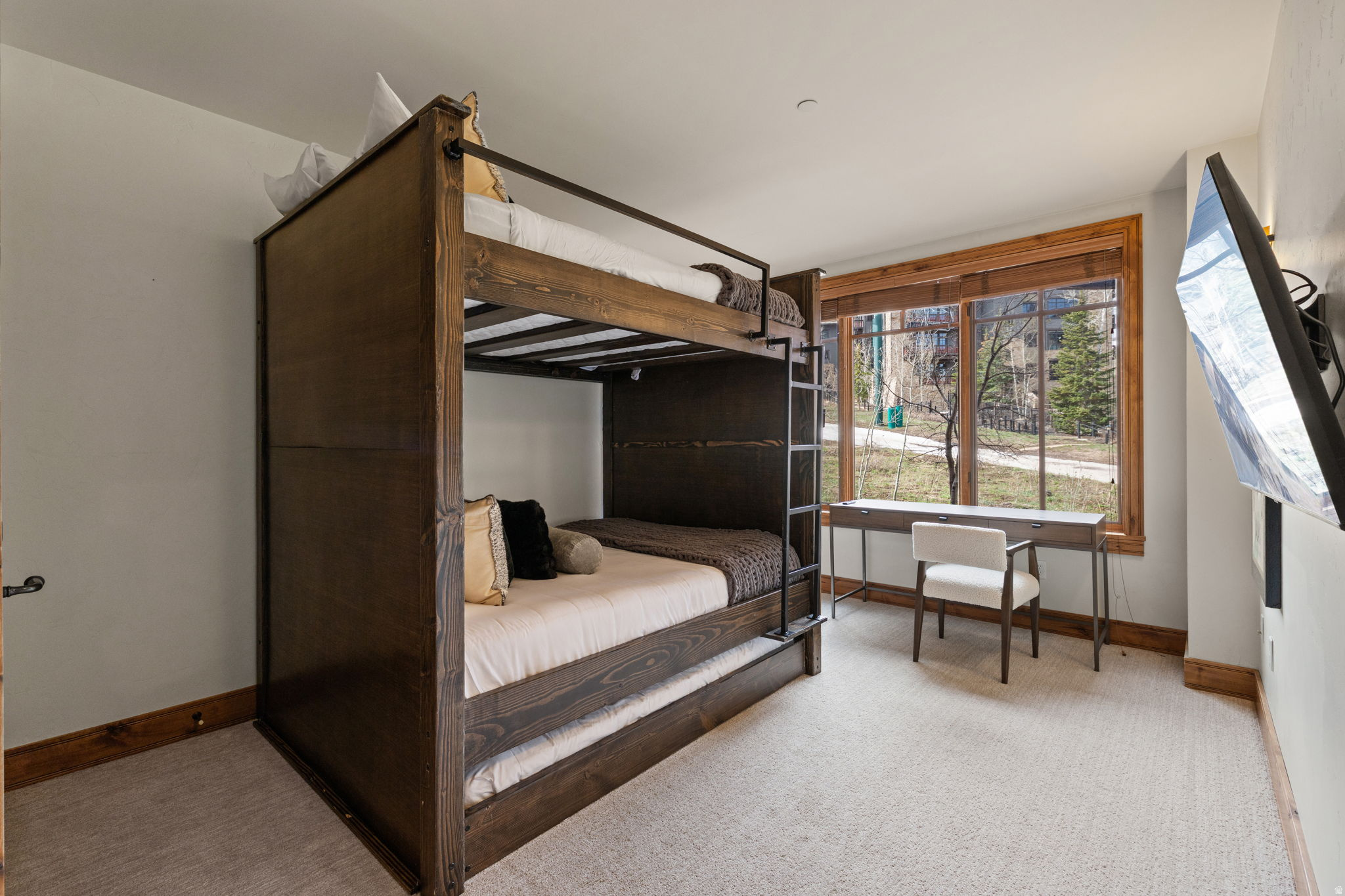 SHOOTING STAR LODGE CONDO - Residential