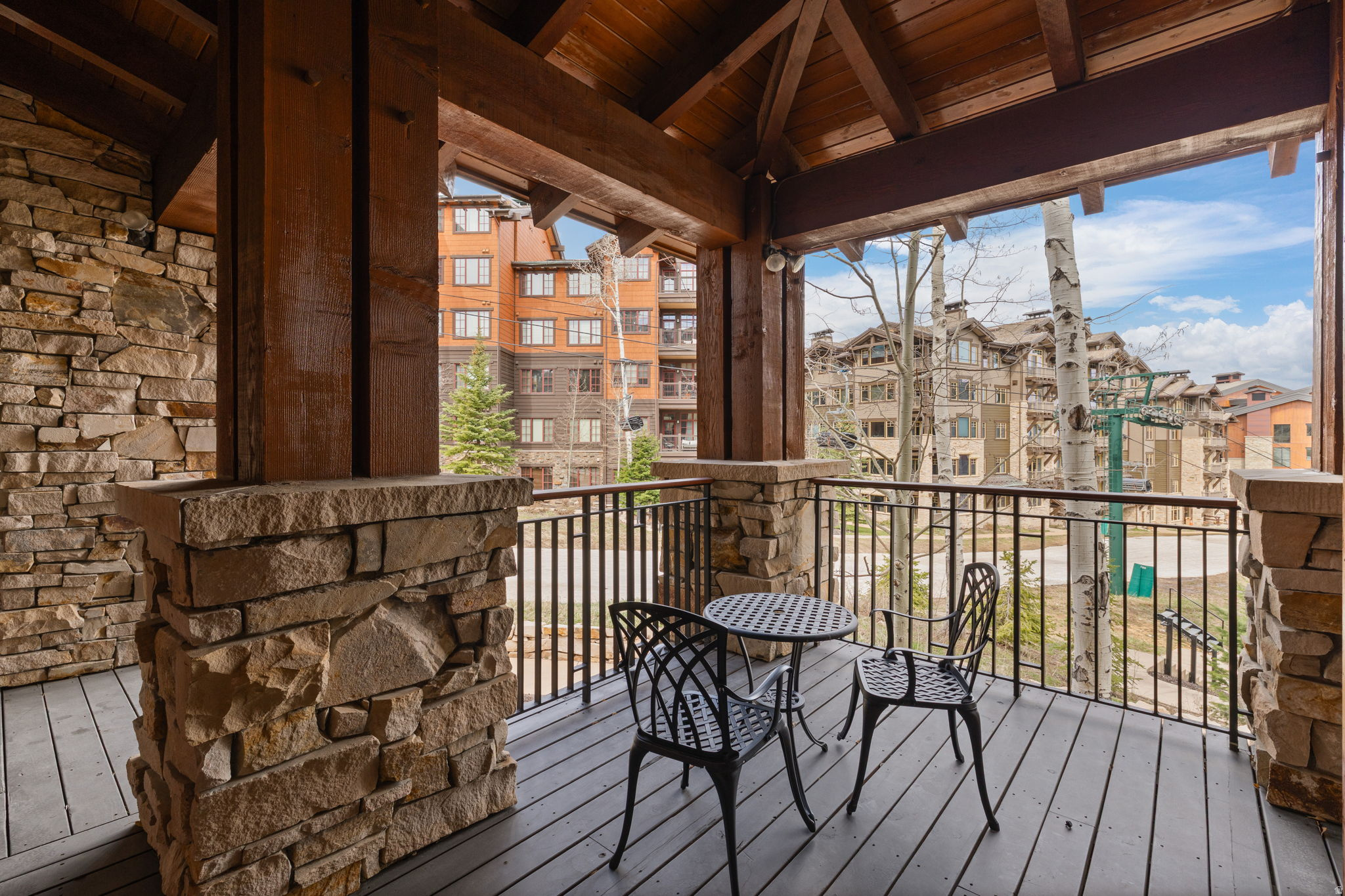 SHOOTING STAR LODGE CONDO - Residential