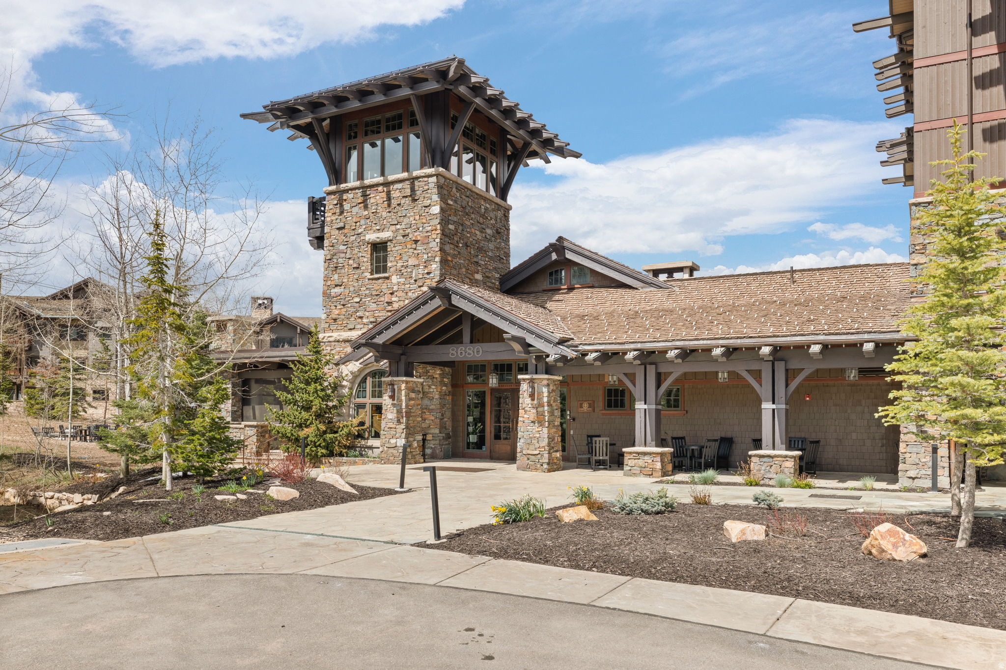 SHOOTING STAR LODGE CONDO - Residential