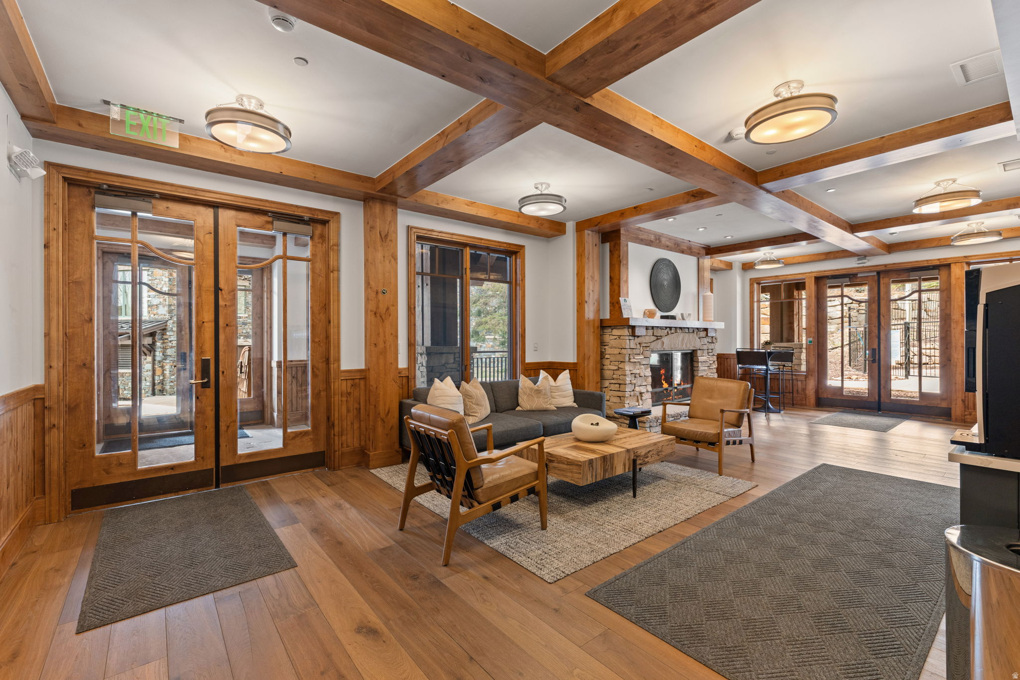 SHOOTING STAR LODGE CONDO - Residential