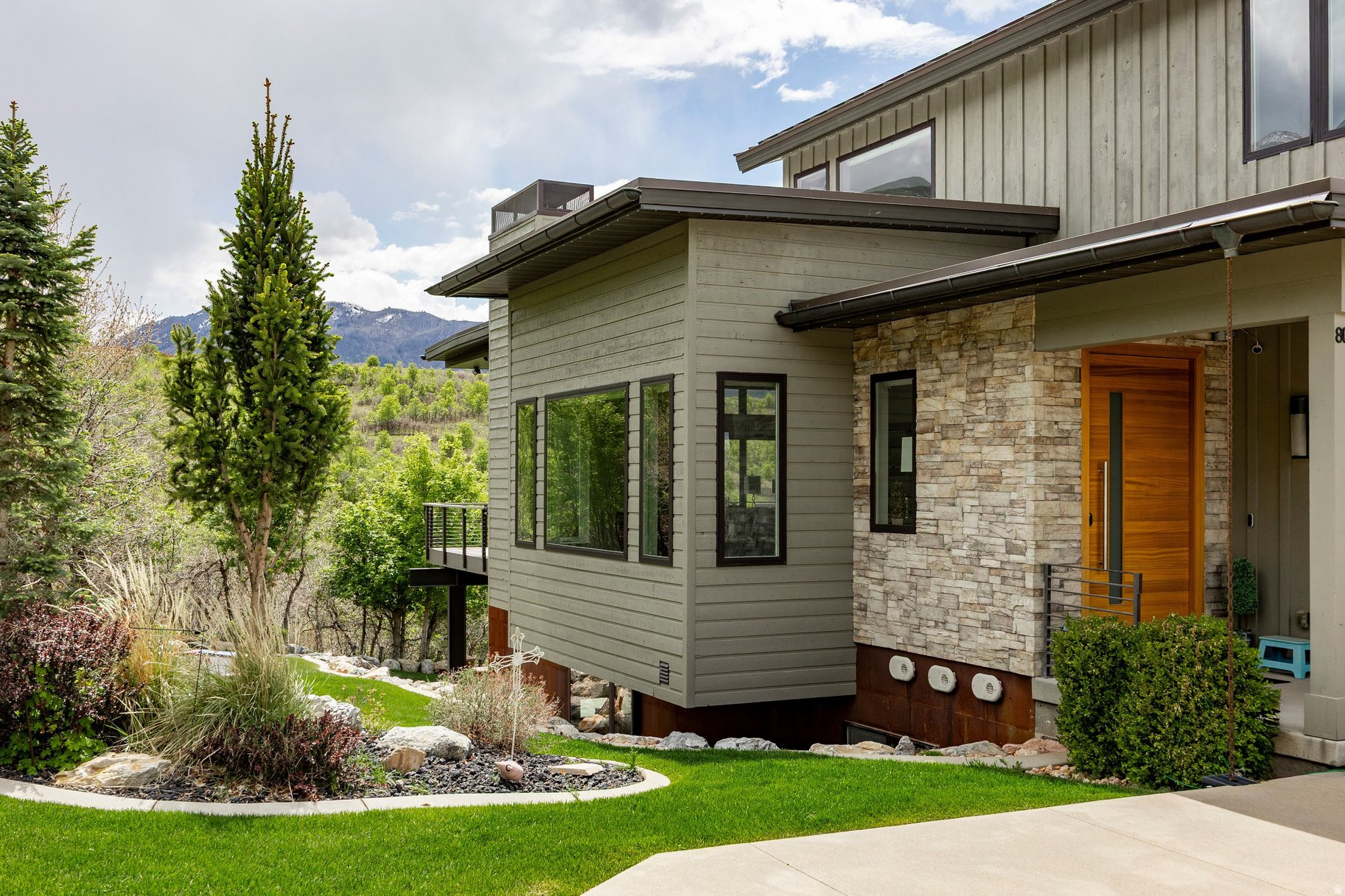SUMMIT CREEK - Residential
