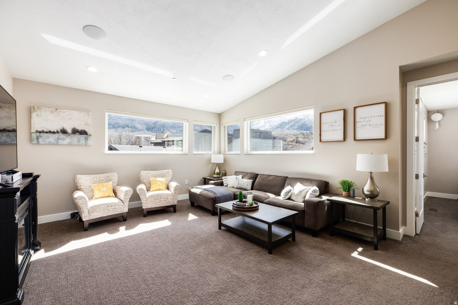 SUMMIT CREEK - Residential