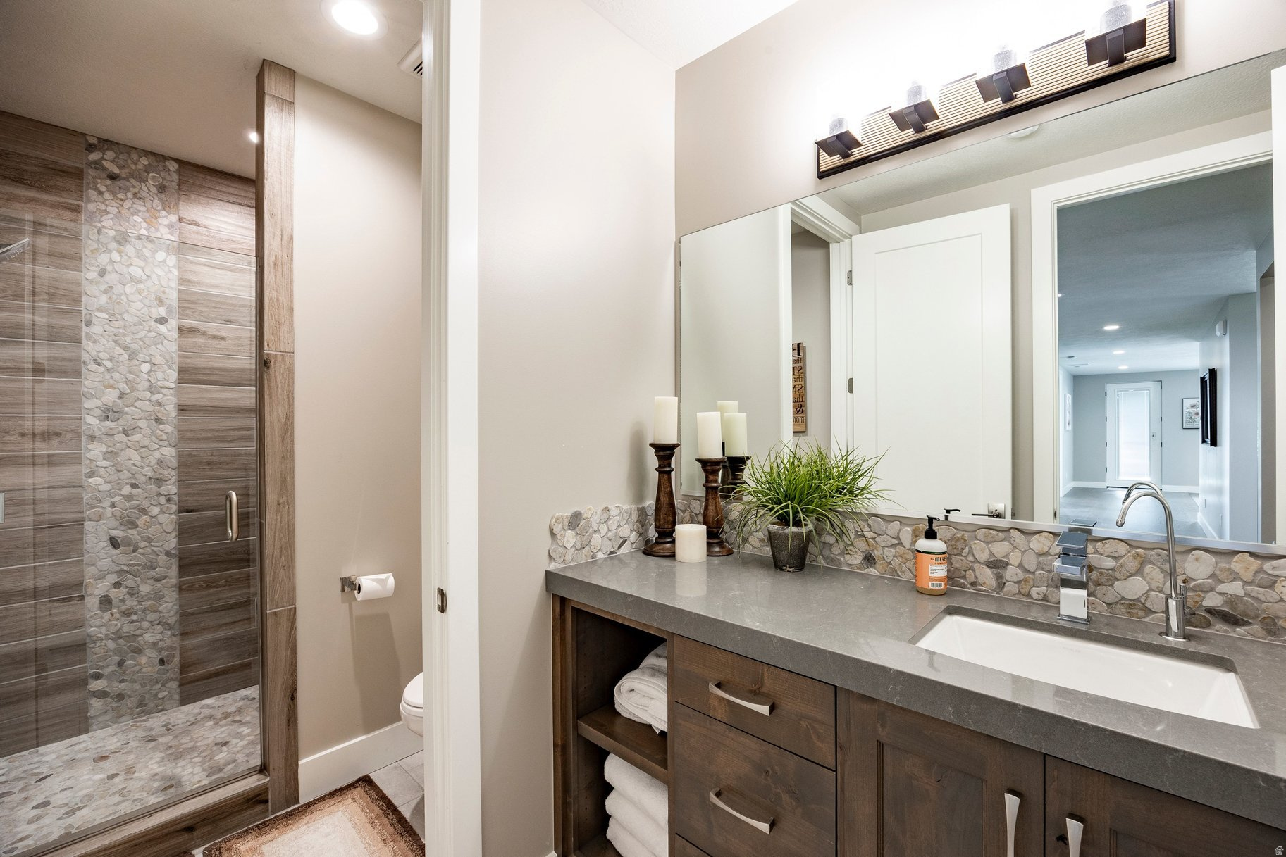 SUMMIT CREEK - Residential
