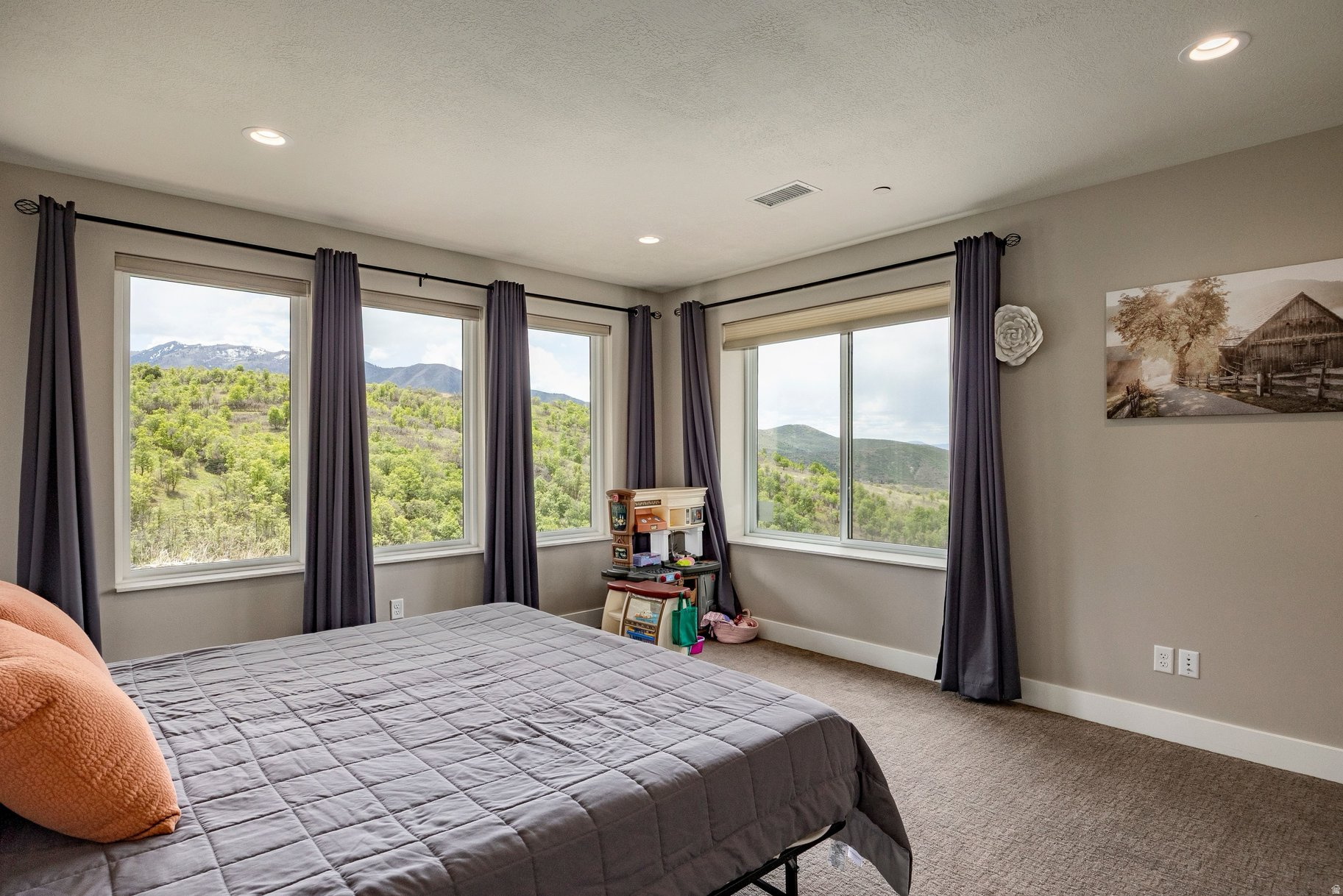 SUMMIT CREEK - Residential