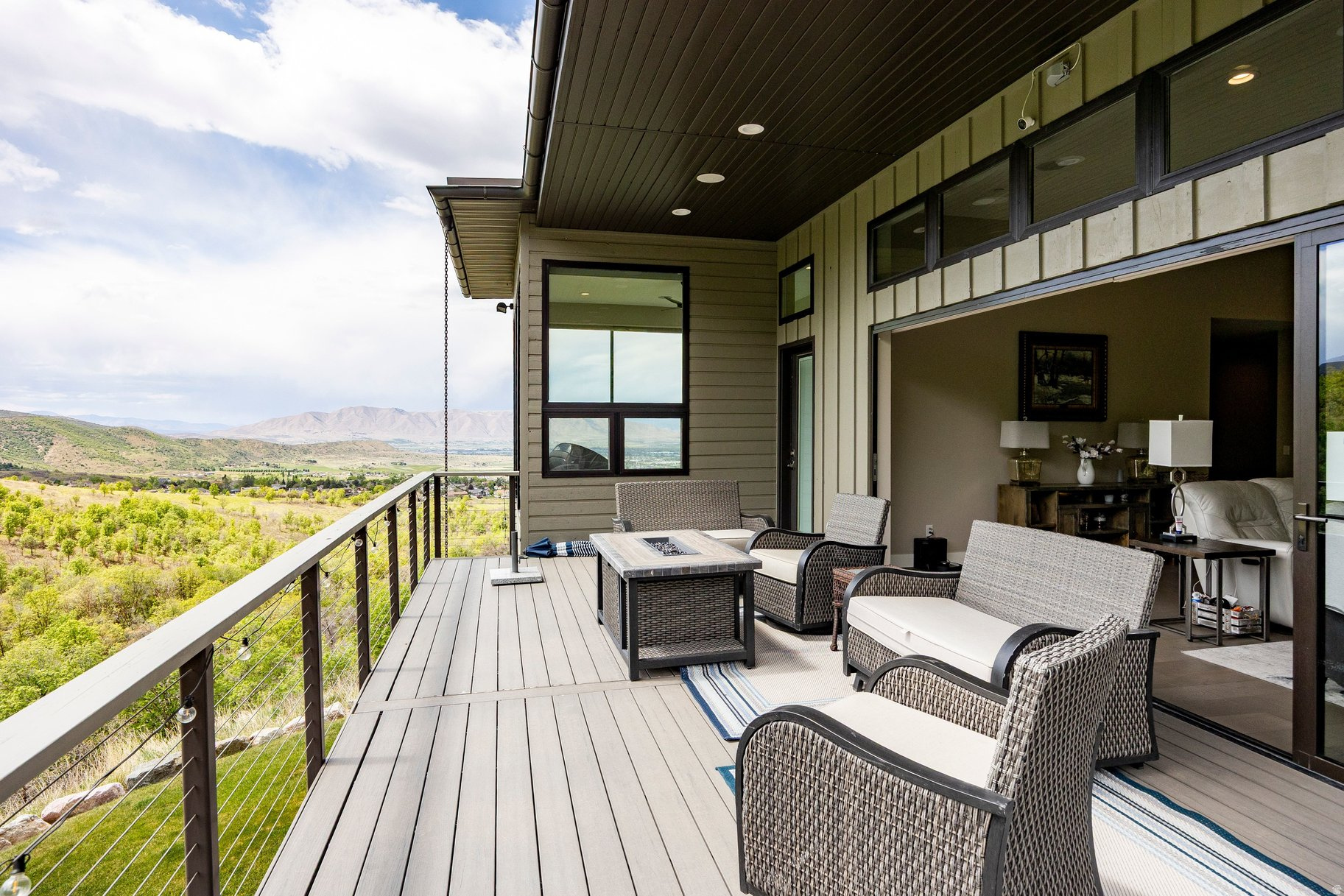 SUMMIT CREEK - Residential