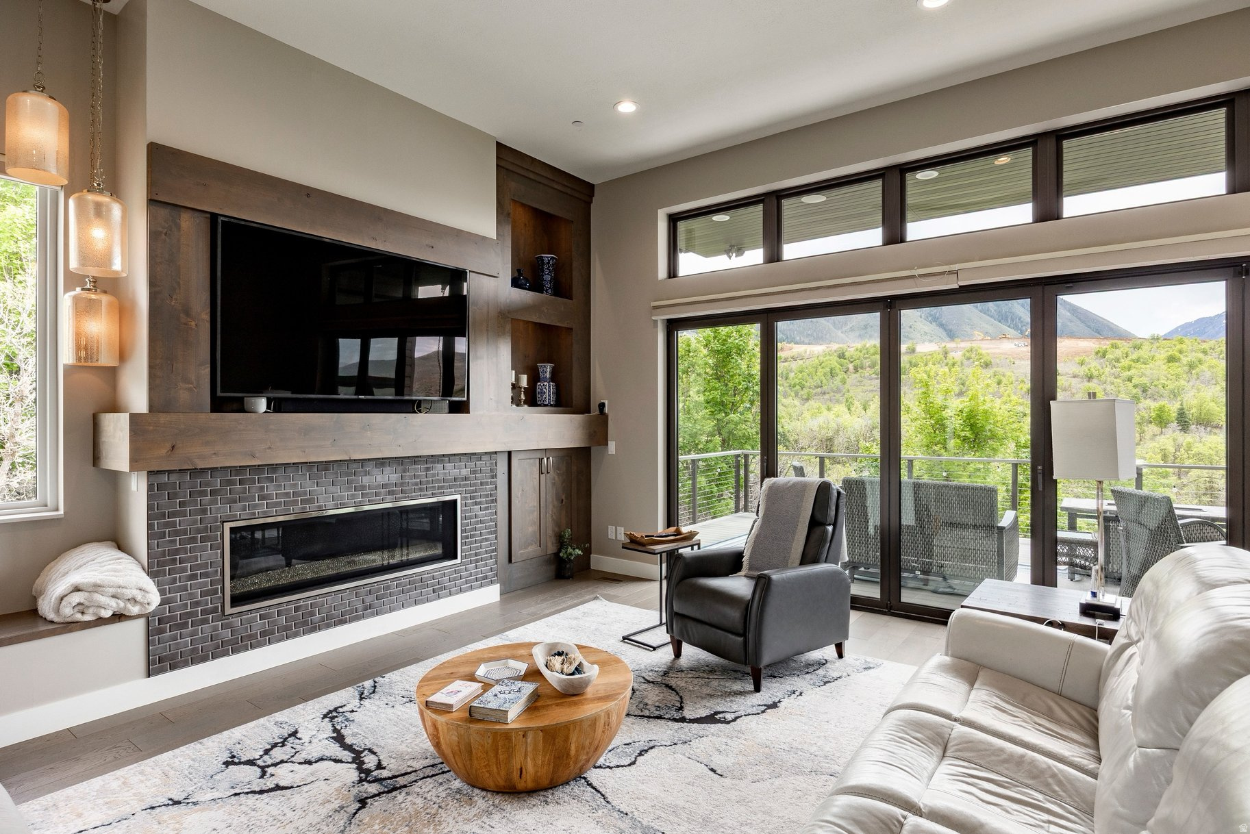 SUMMIT CREEK - Residential