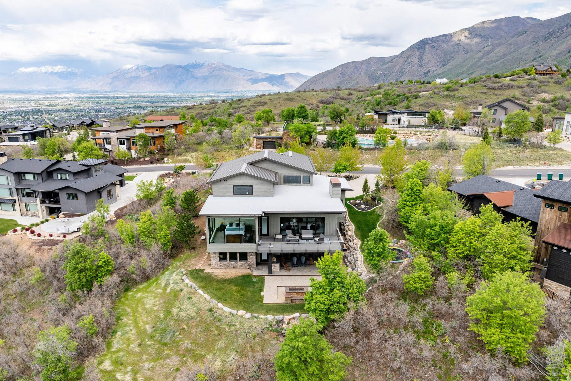 SUMMIT CREEK - Residential