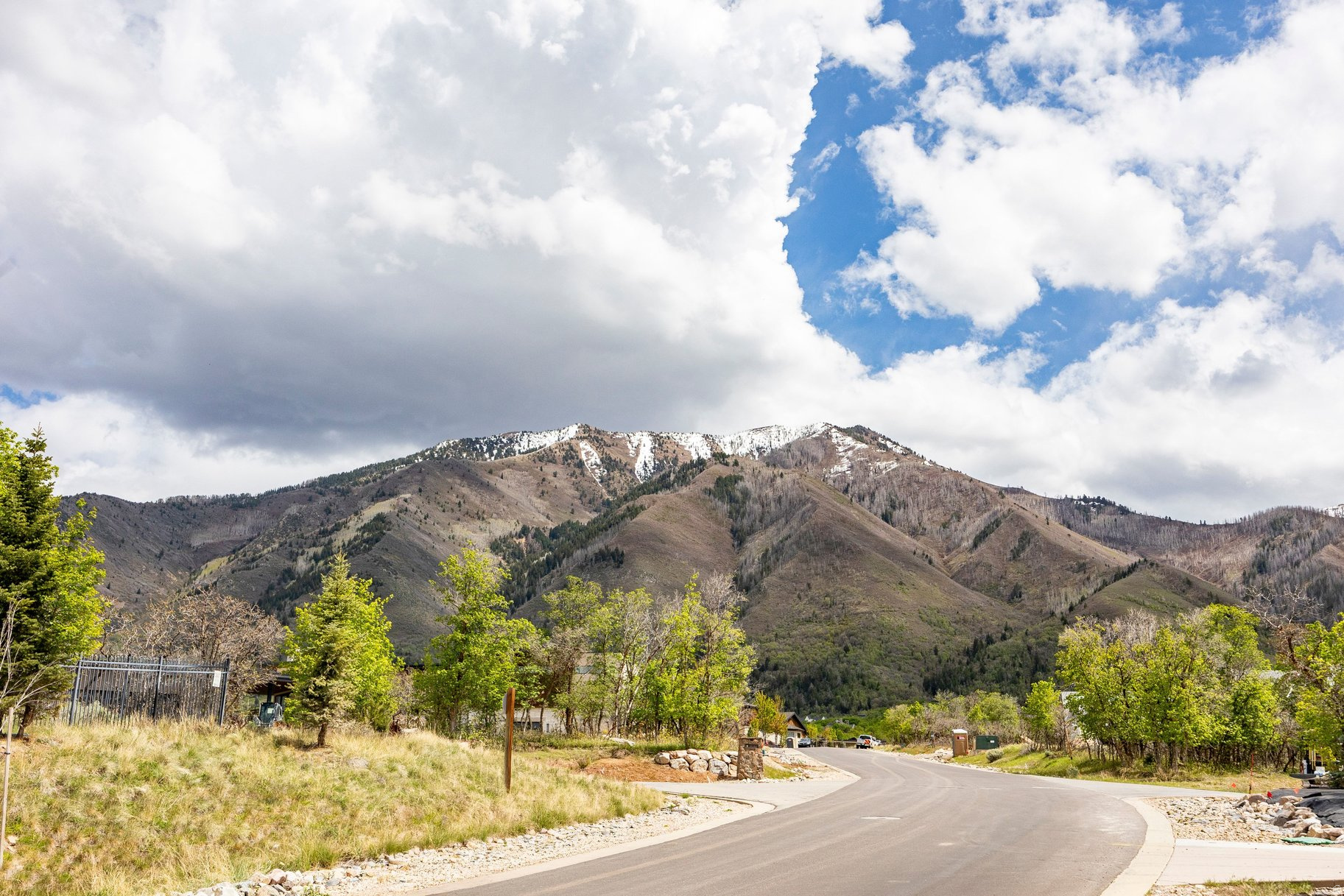 SUMMIT CREEK - Residential
