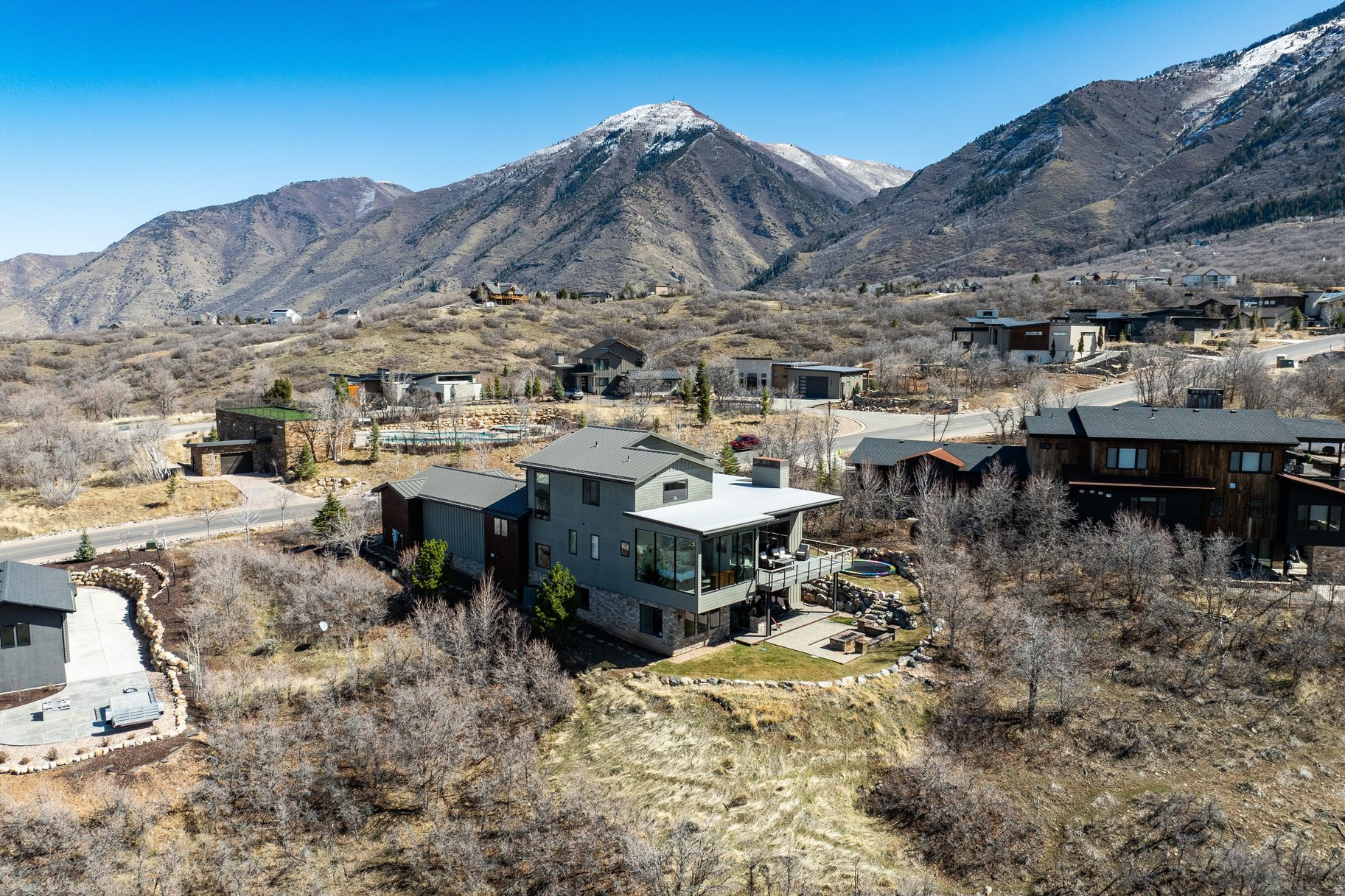 SUMMIT CREEK - Residential