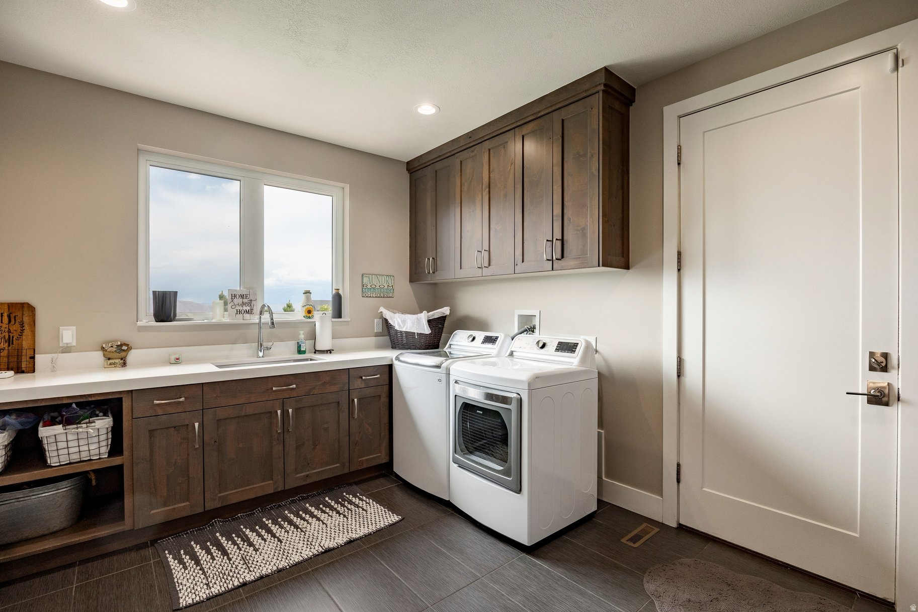 SUMMIT CREEK - Residential
