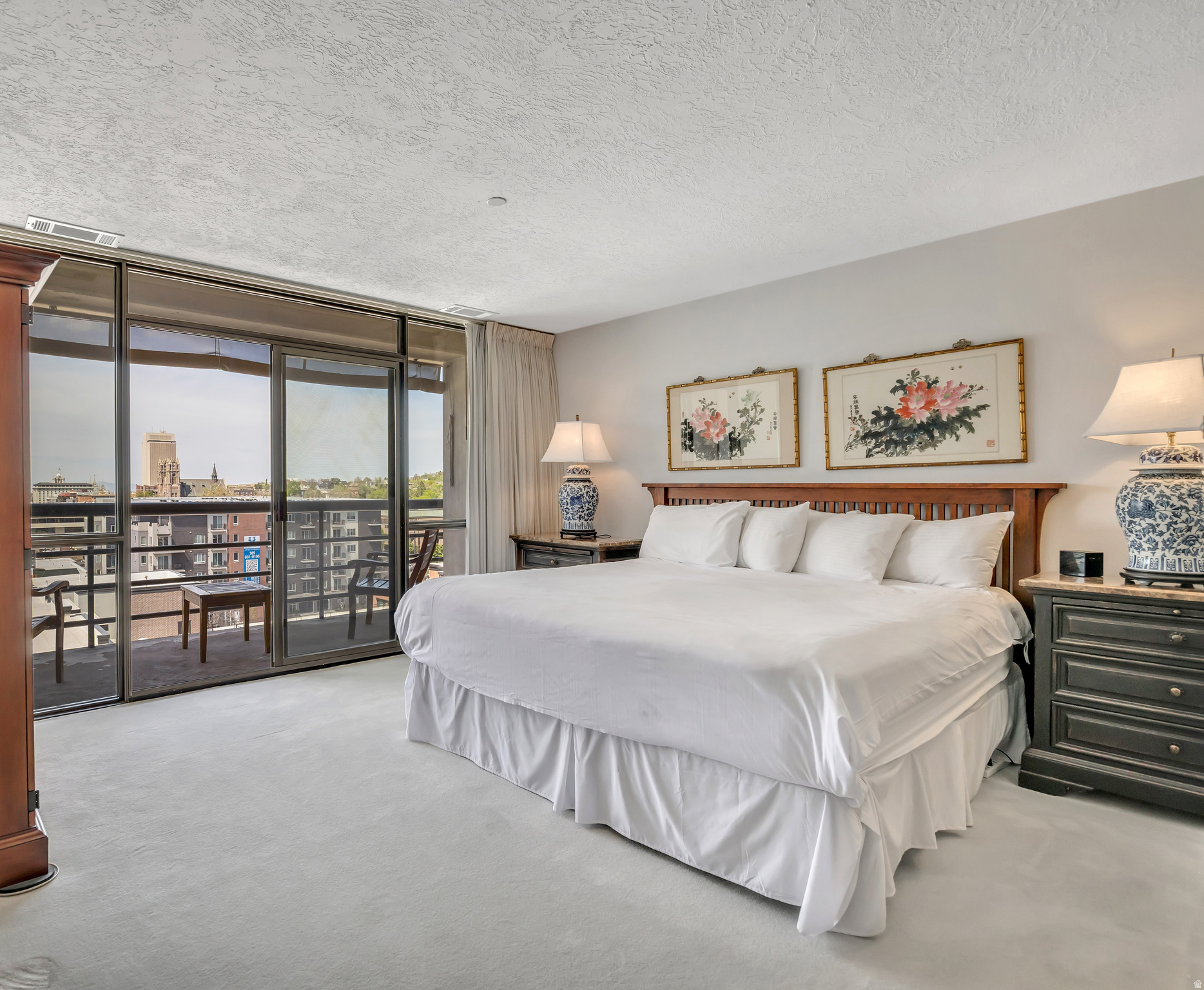 GOVERNORS PLAZA - Residential