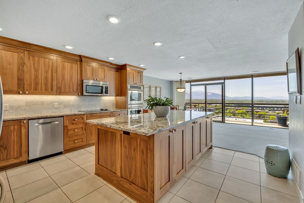 Photo of 560 E SOUTH TEMPLE #801, Salt Lake City, UT 84102 (MLS # 2153078)