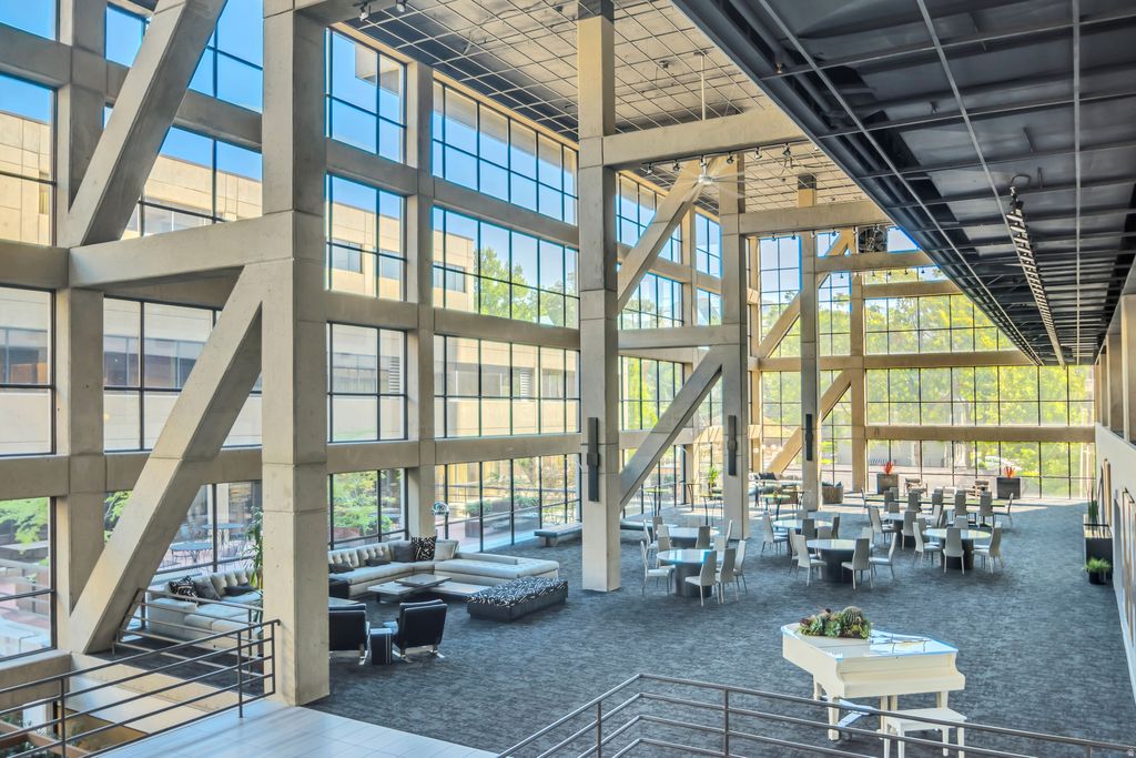 Photo of 560 E SOUTH TEMPLE #801, Salt Lake City, UT 84102 (MLS # 2153078)