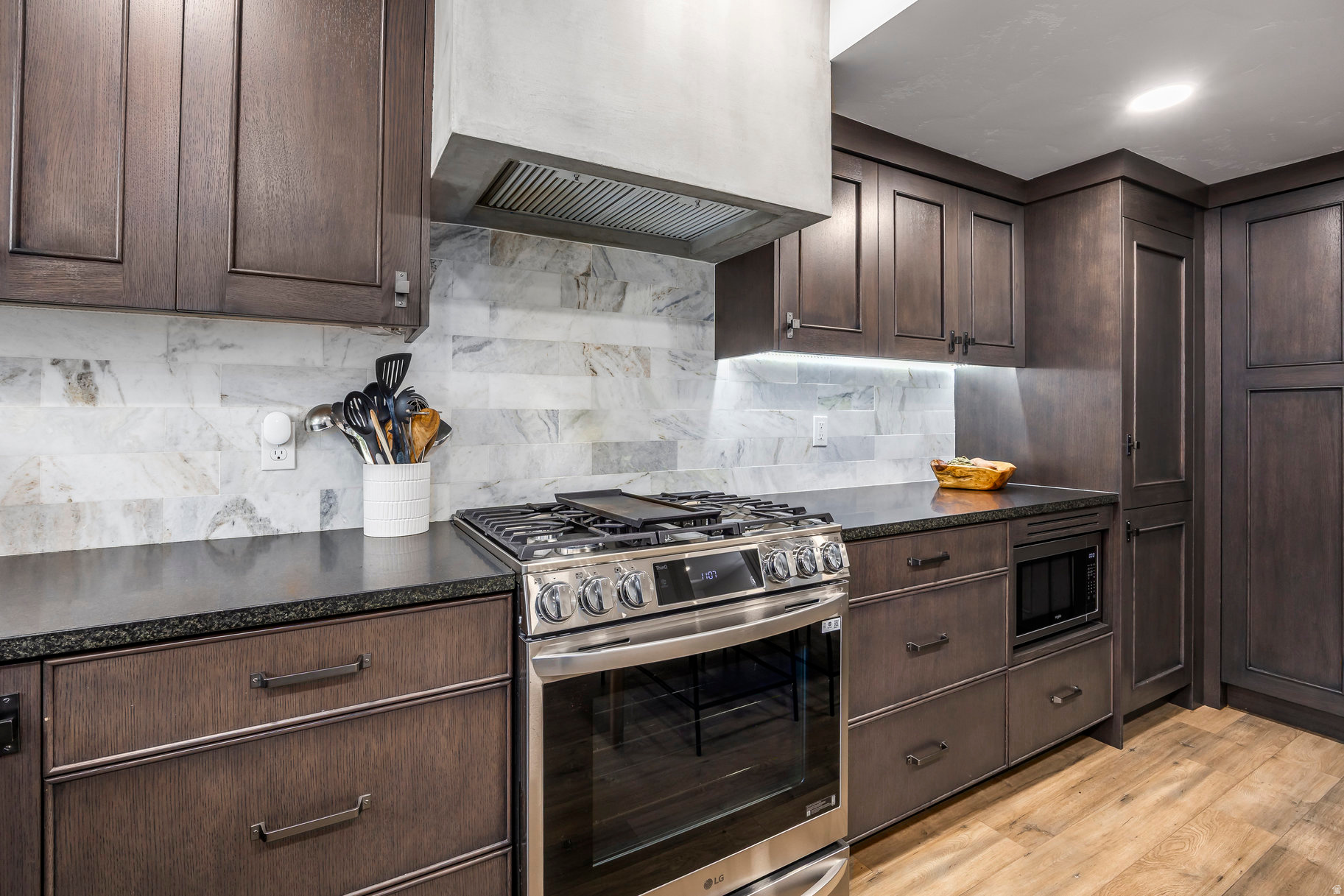 RACQUET CLUB VILLAGE SUB - Residential