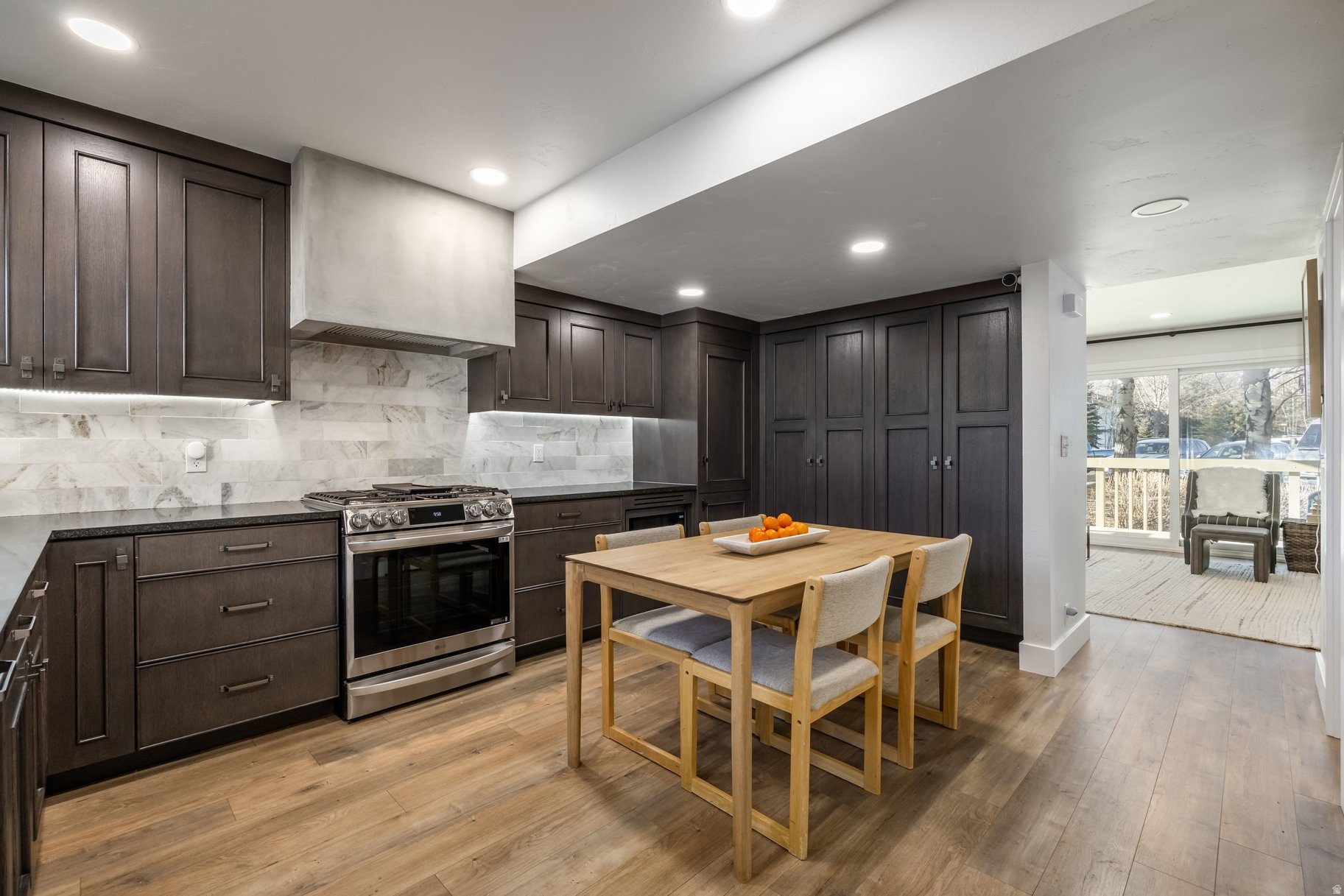 RACQUET CLUB VILLAGE SUB - Residential