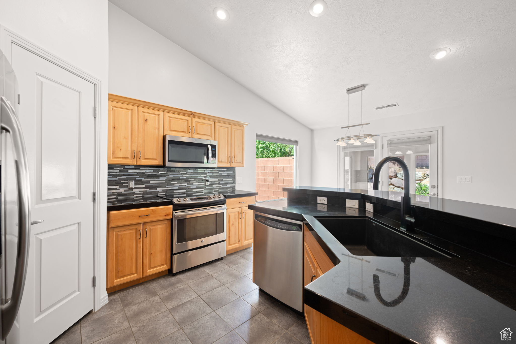 DESERT SANDS AT PAINTED DESERT 1 - Residential