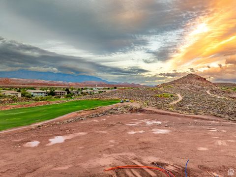 Tiny photo for 1714 N GOLDEN BEAR WAY #107, Washington, UT 84780 (MLS # 2119534)