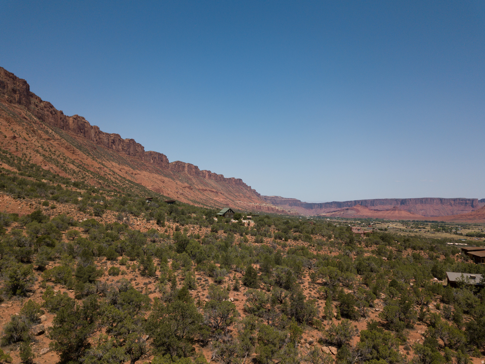 CASTLE VALLEY RIVER RANCHOS - Land