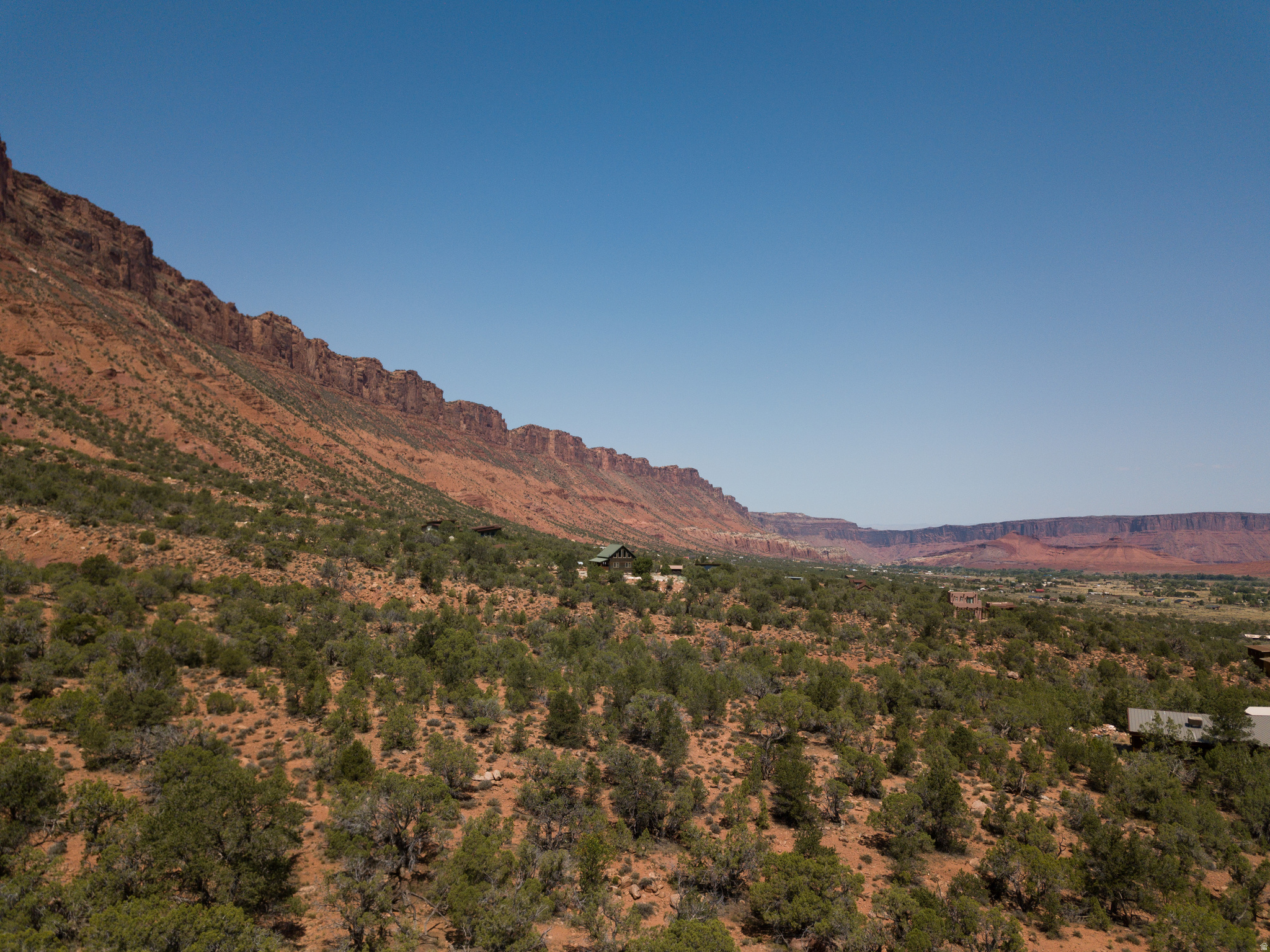 CASTLE VALLEY RIVER RANCHOS - Land