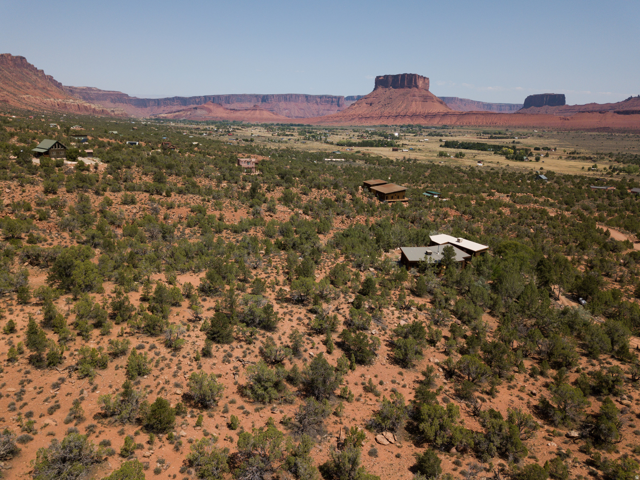 CASTLE VALLEY RIVER RANCHOS - Land