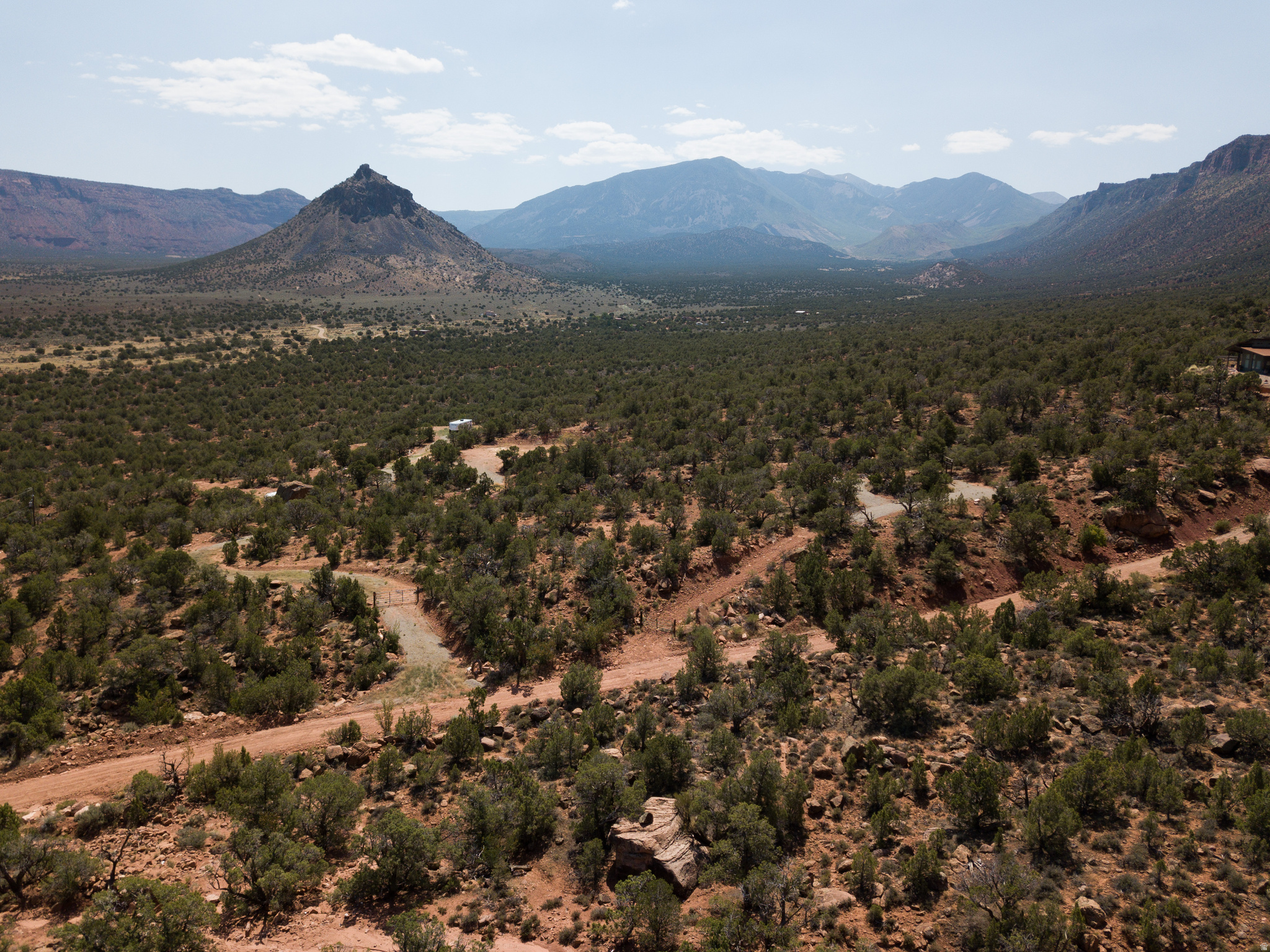 CASTLE VALLEY RIVER RANCHOS - Land