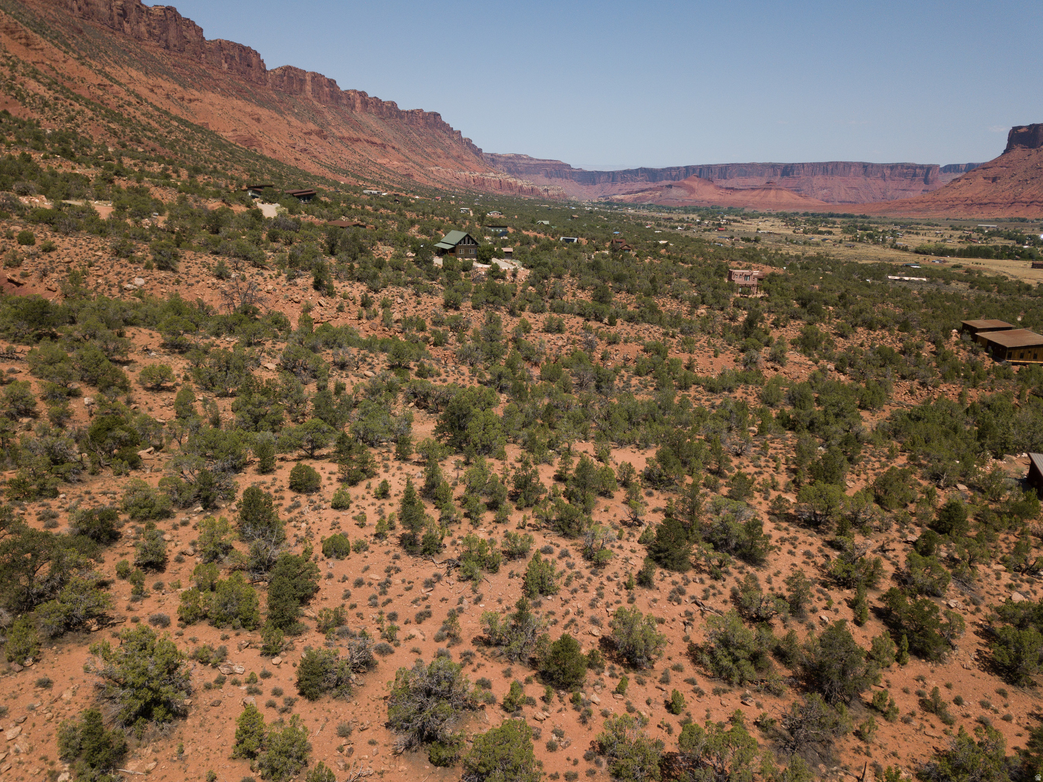 CASTLE VALLEY RIVER RANCHOS - Land