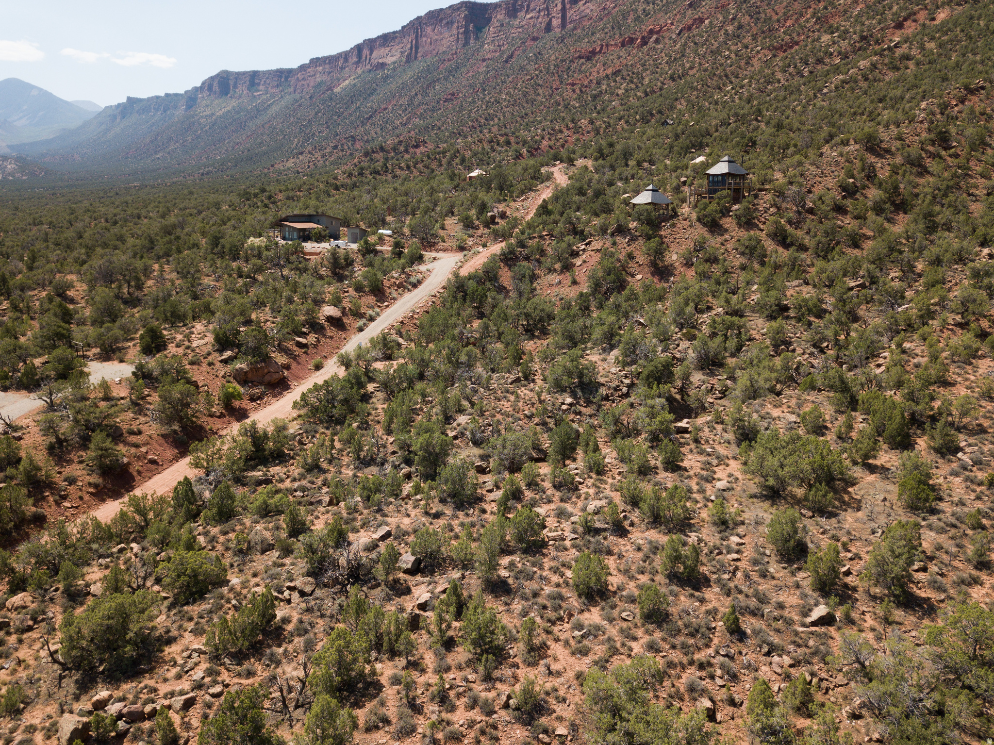 CASTLE VALLEY RIVER RANCHOS - Land