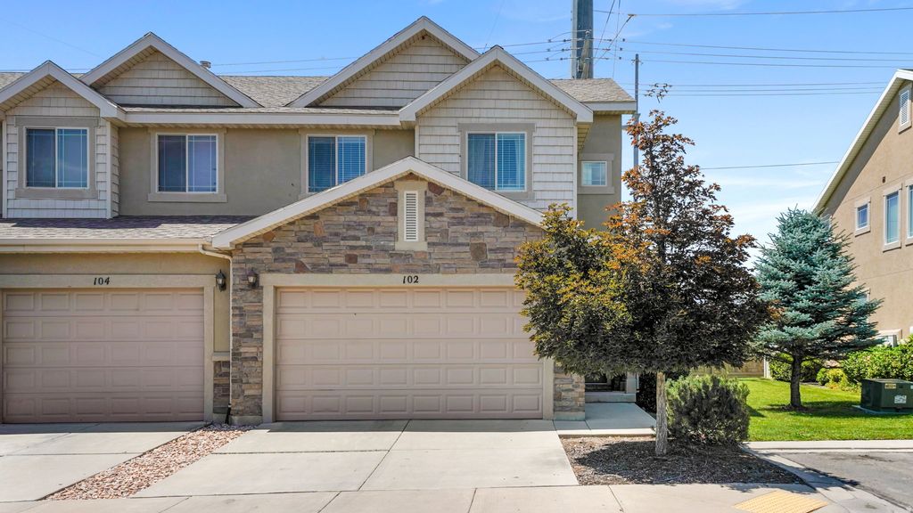 Photo of 102 S 610 E, American Fork, UT 84003 (MLS # 2173808)