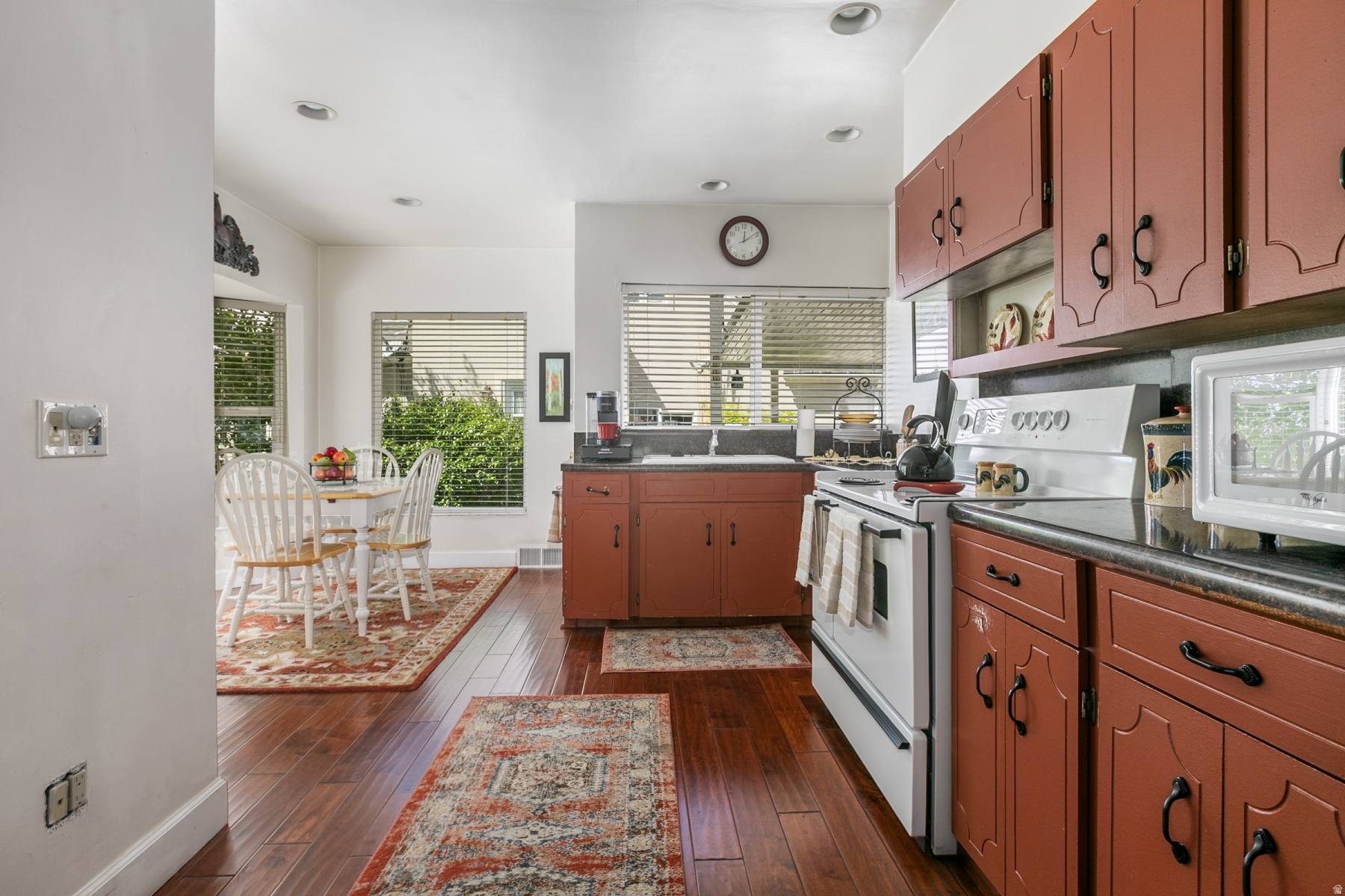 AVENUES - Residential