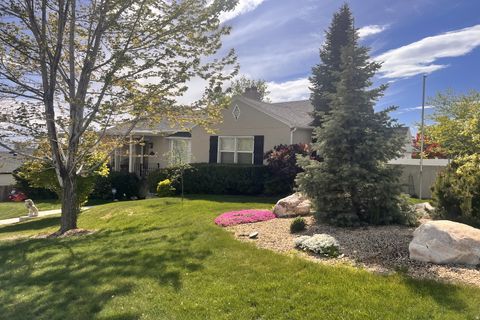 Photo of 585 N F ST, Salt Lake City, UT 84103 (MLS # 2153269)