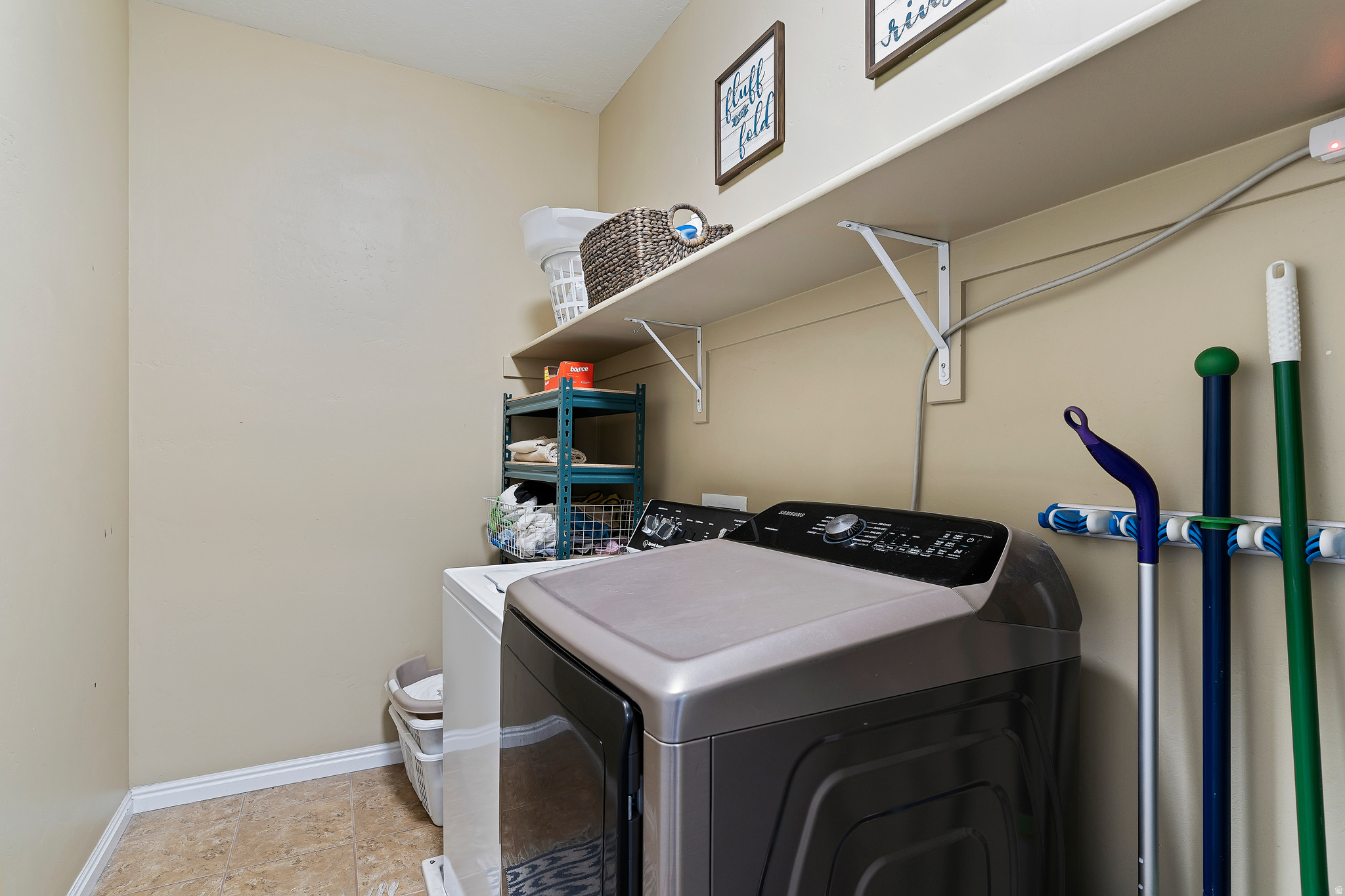 SUNSET EQUESTRIAN - Residential