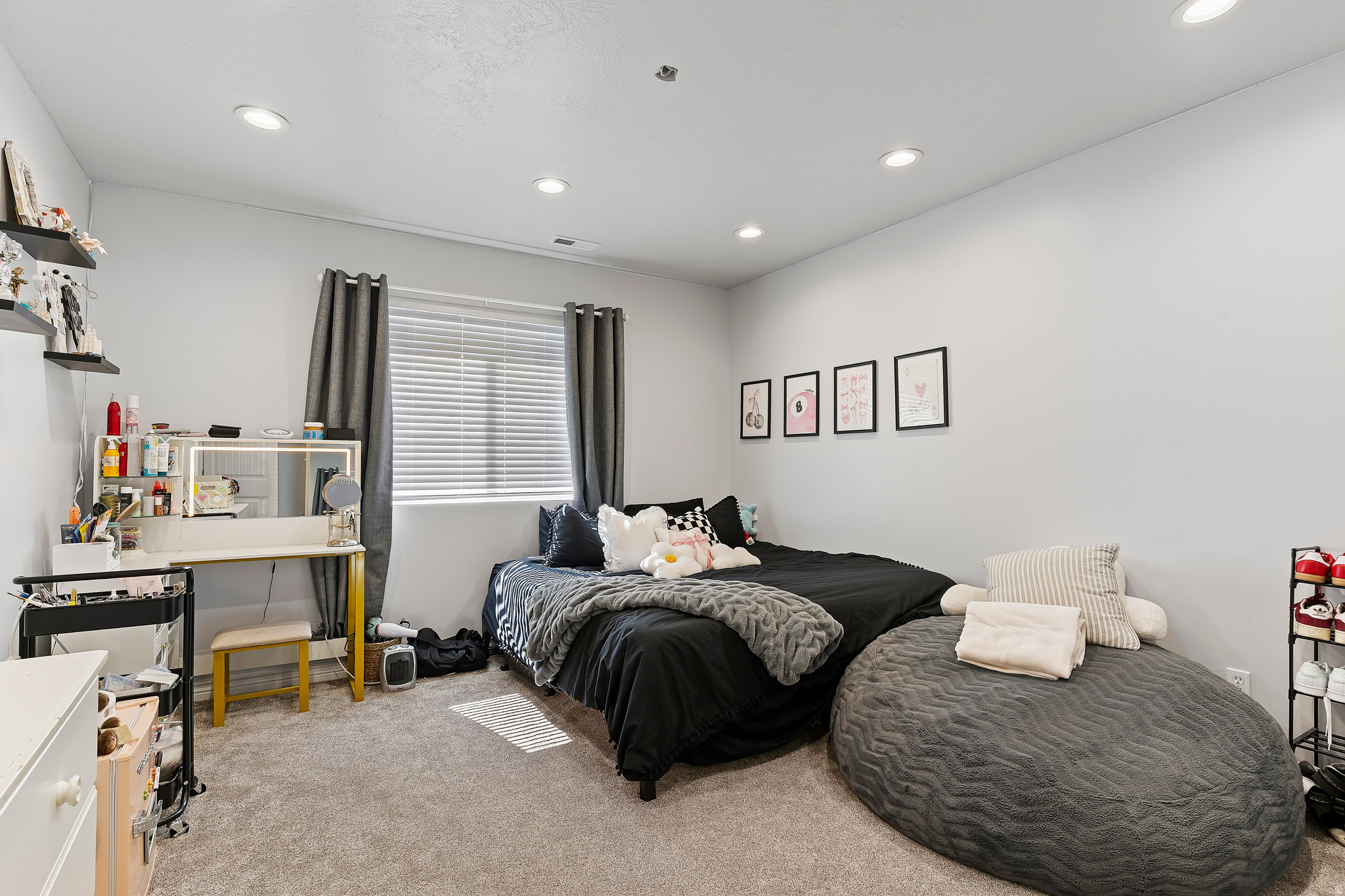 SUNSET EQUESTRIAN - Residential