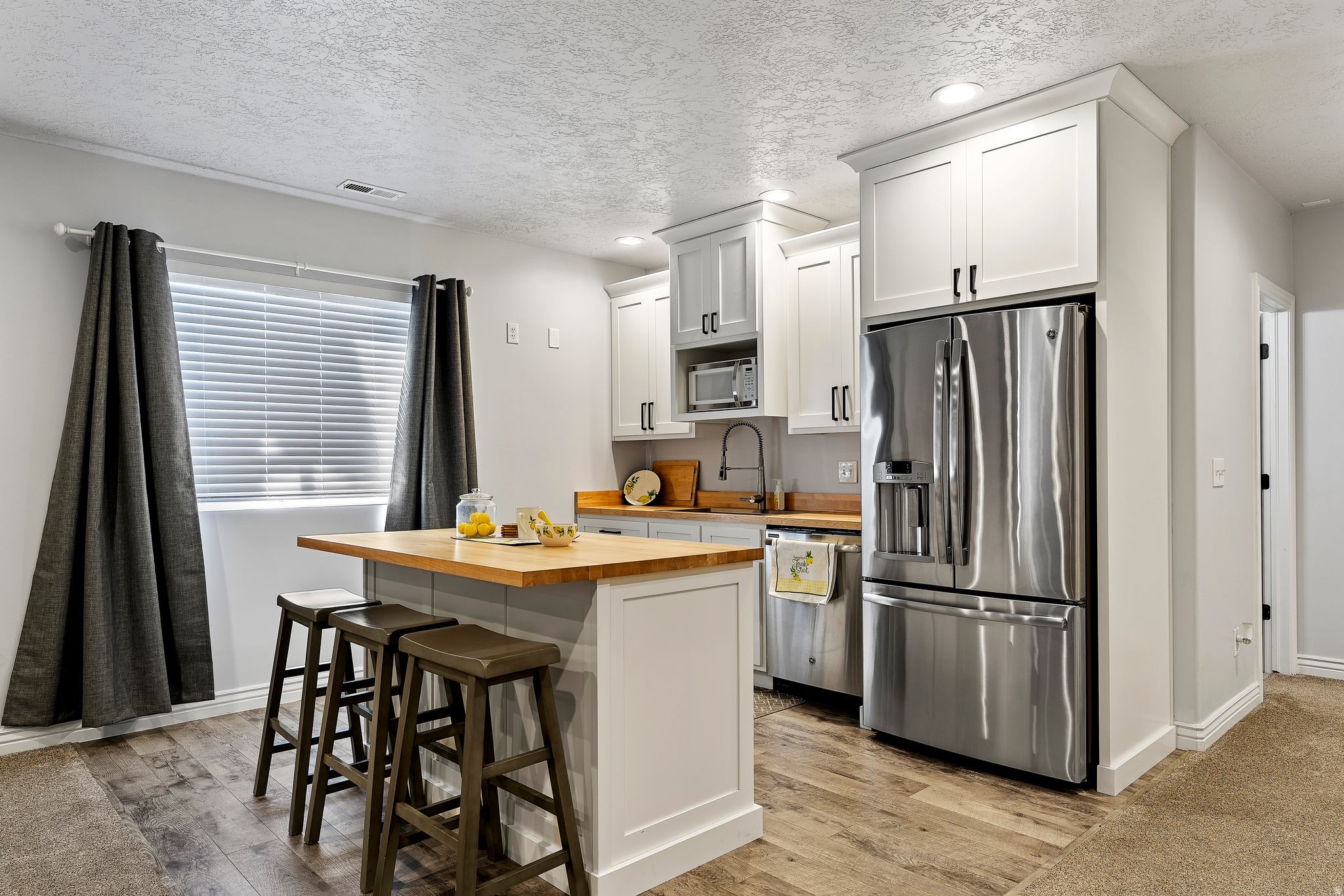 SUNSET EQUESTRIAN - Residential