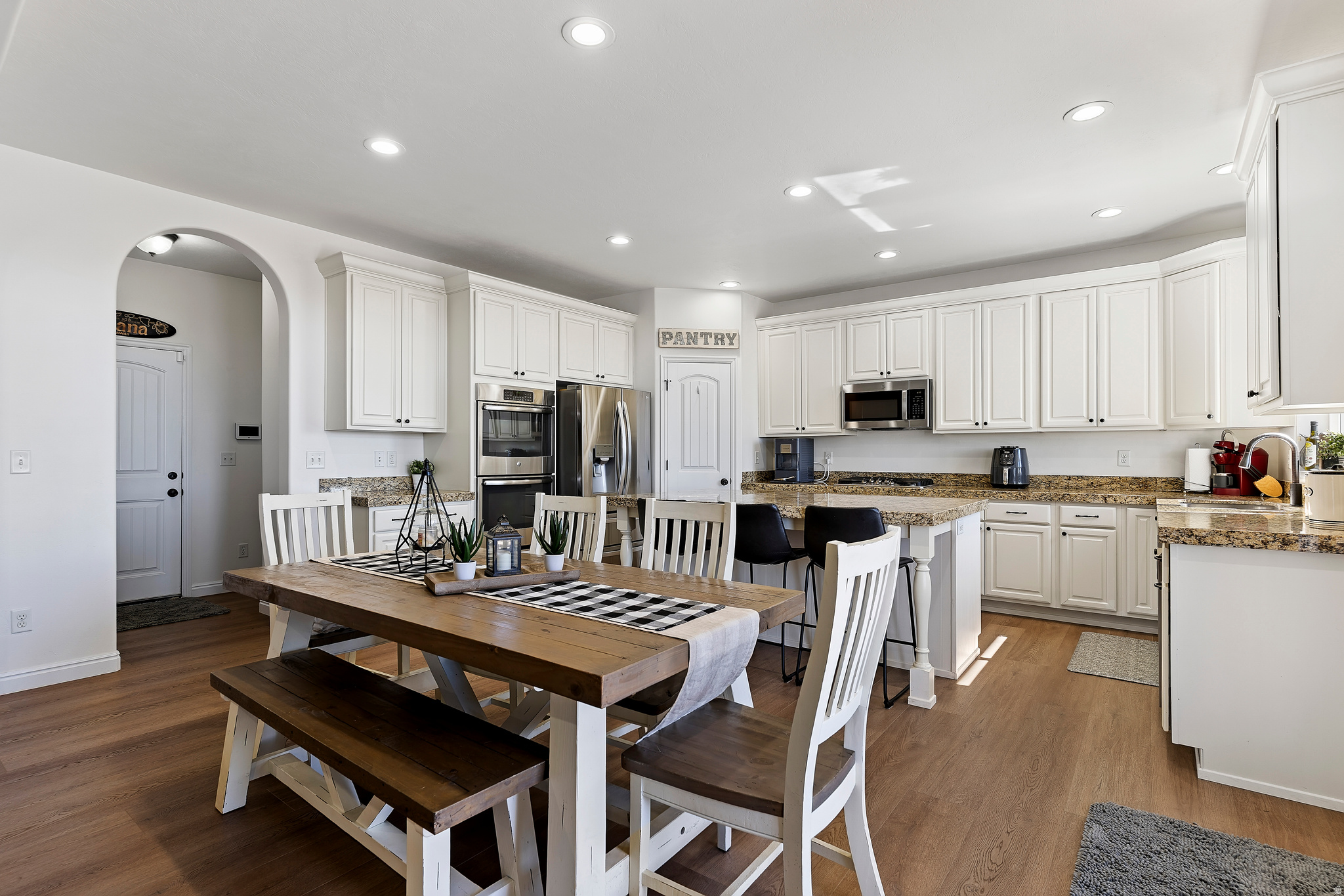 SUNSET EQUESTRIAN - Residential